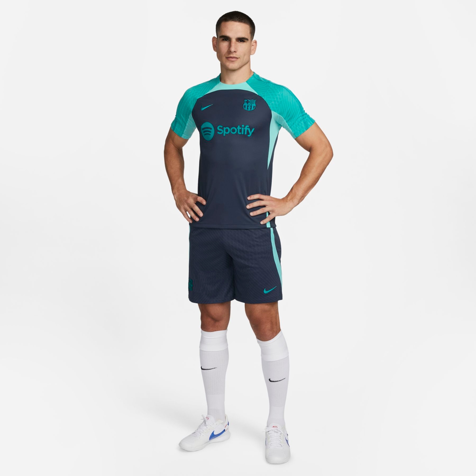 Camiseta Nike Dri-FIT Barcelona III Strike Masculina - Foto 9