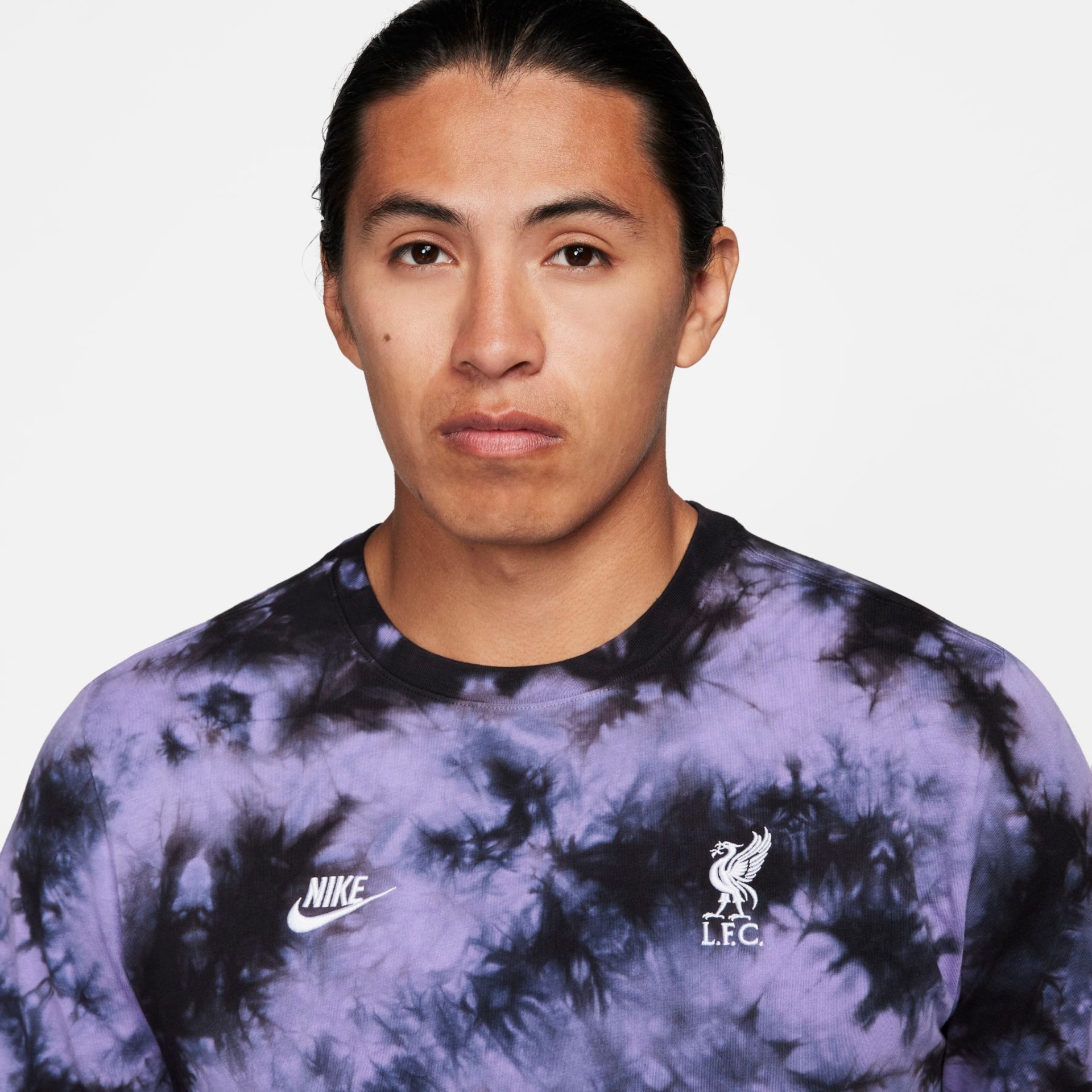 Camiseta Nike Liverpool Club Essential Masculina - Foto 3