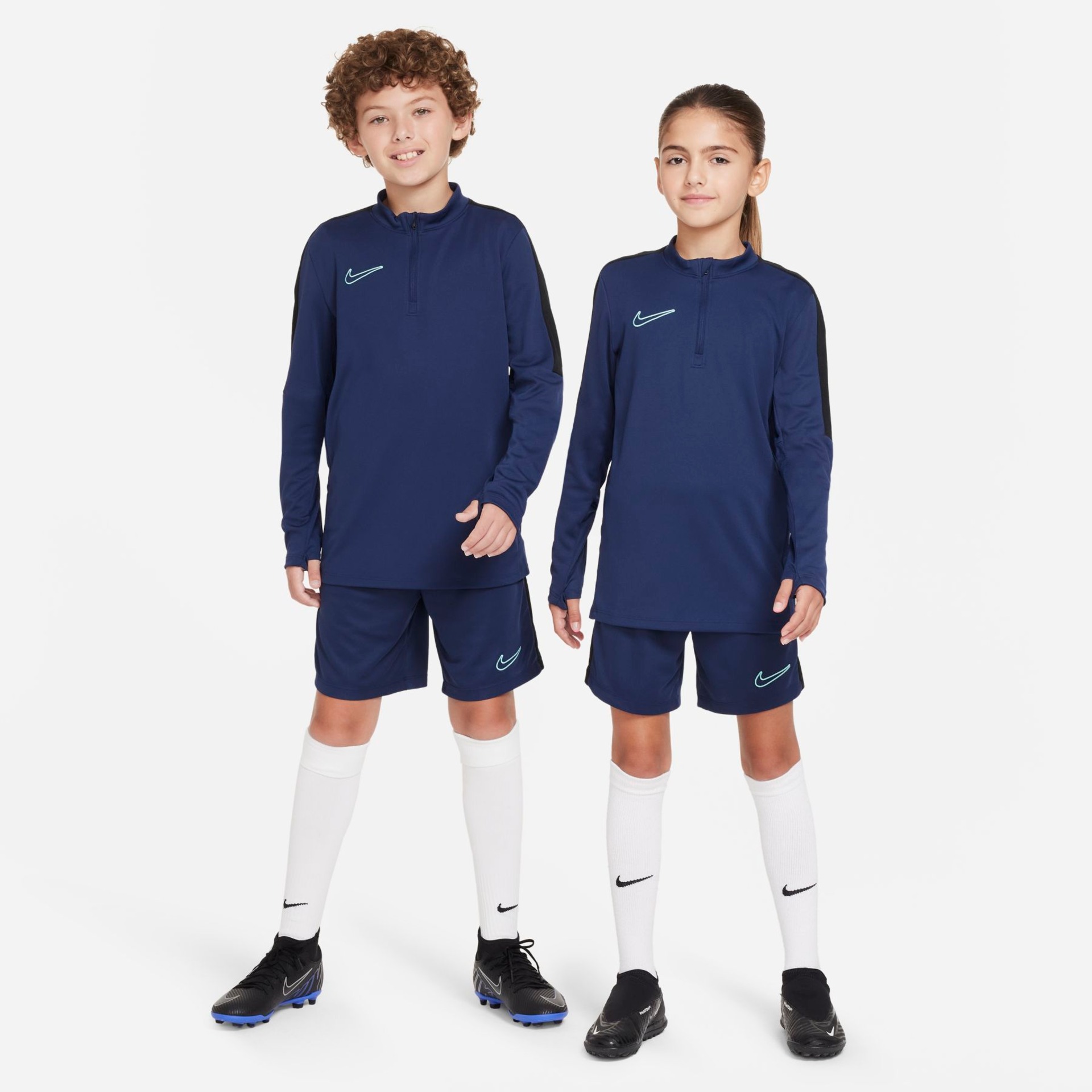 Shorts Nike Dri-FIT Academy 23 Infantil - Foto 7
