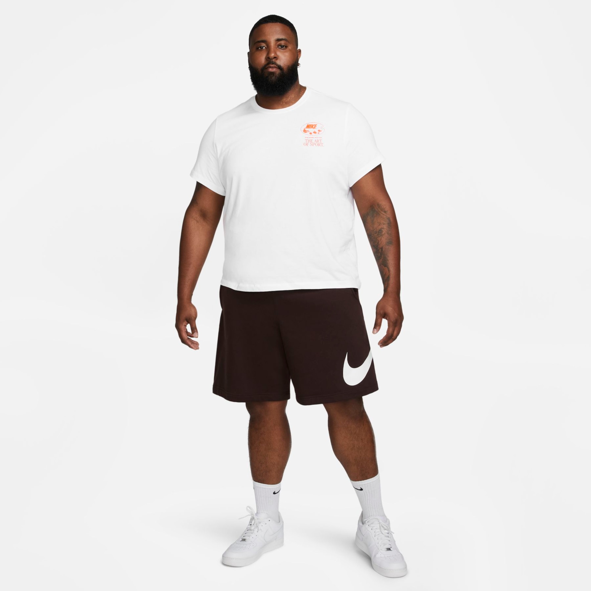 Camiseta Nike Sportswear Masculina - Foto 11