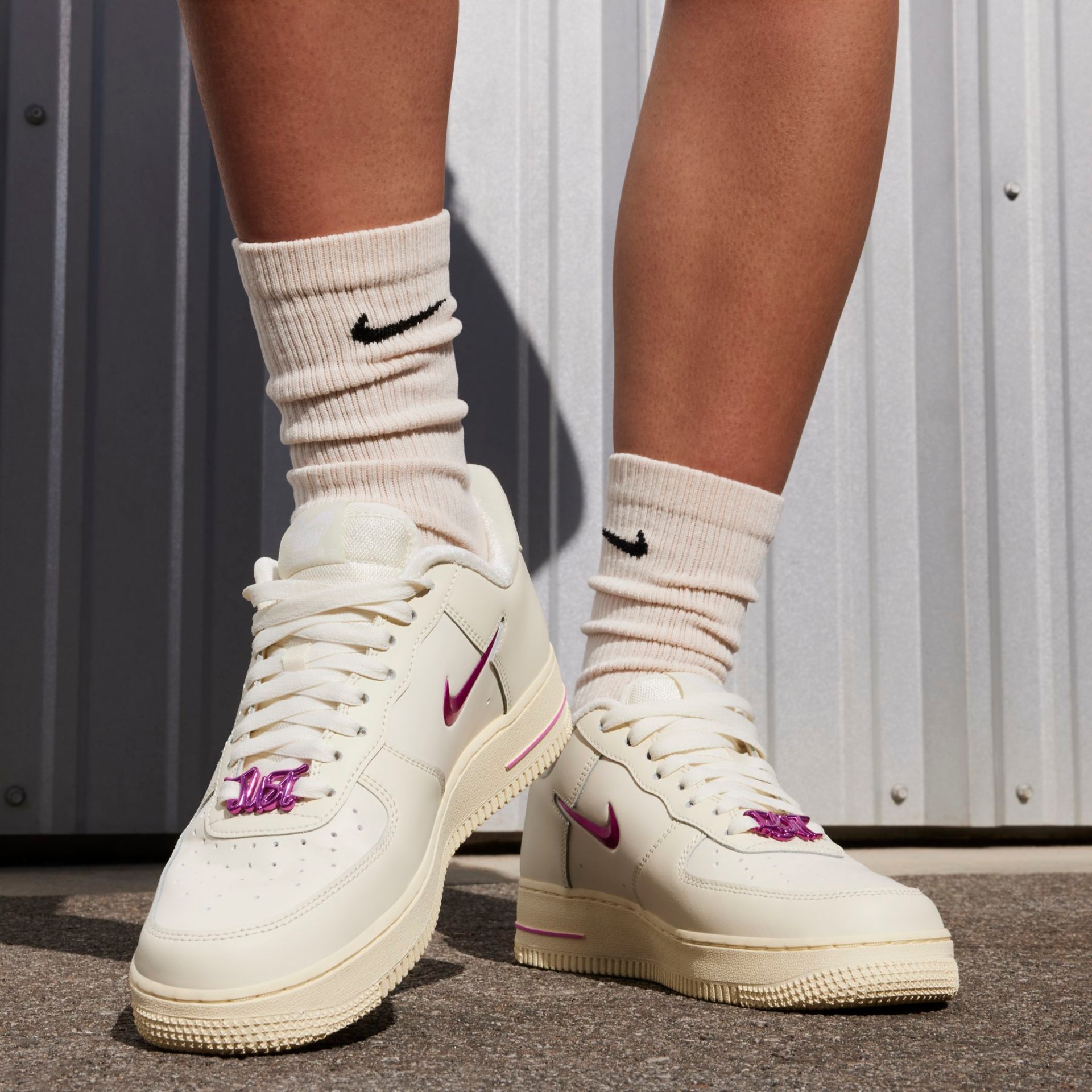 Tênis Nike Air Force 1 '07 Feminino - Foto 2