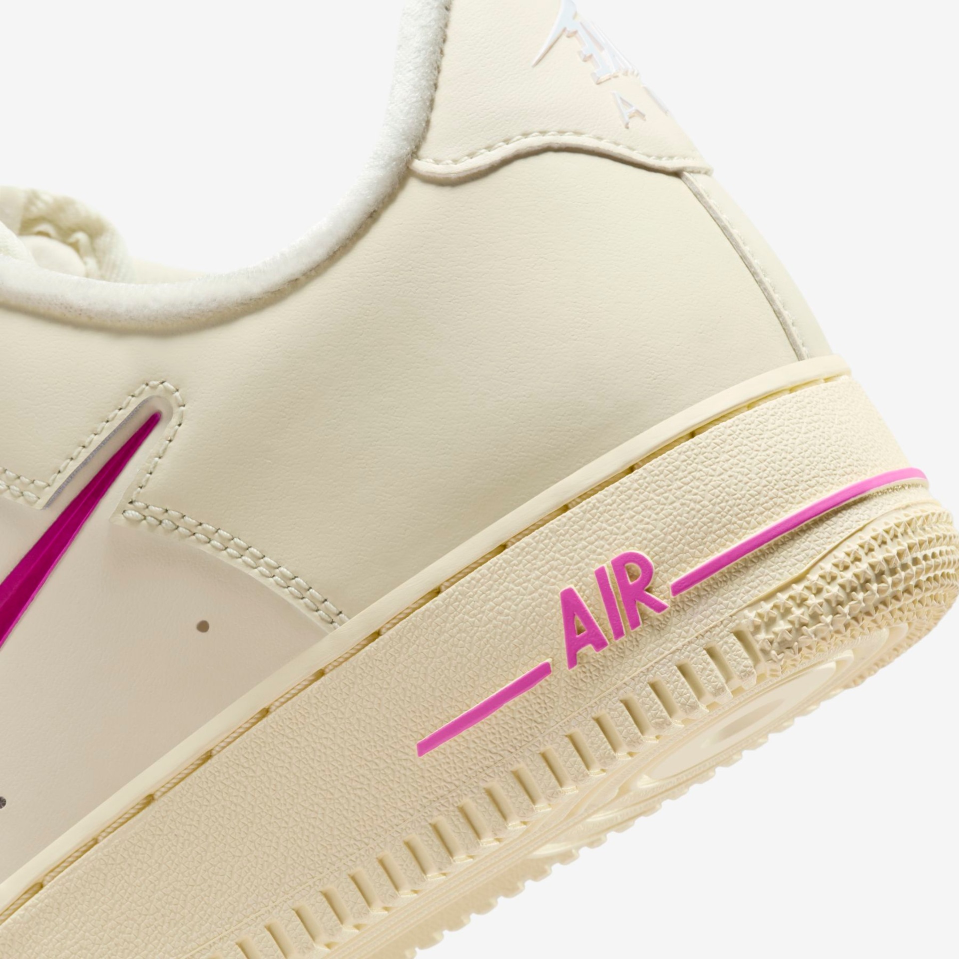 Tênis Nike Air Force 1 '07 Feminino - Foto 9