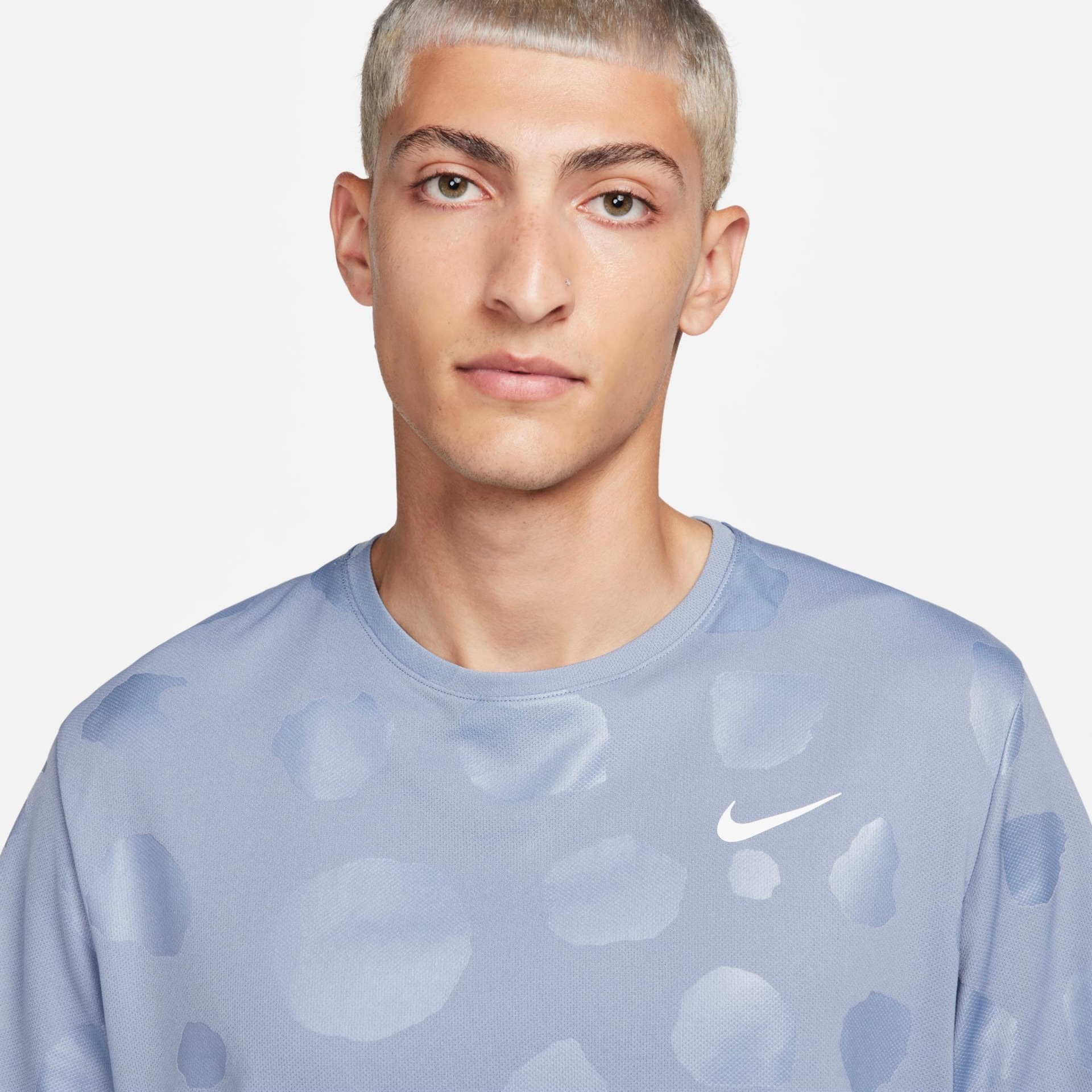 Camiseta Nike Miler Masculina - Foto 3