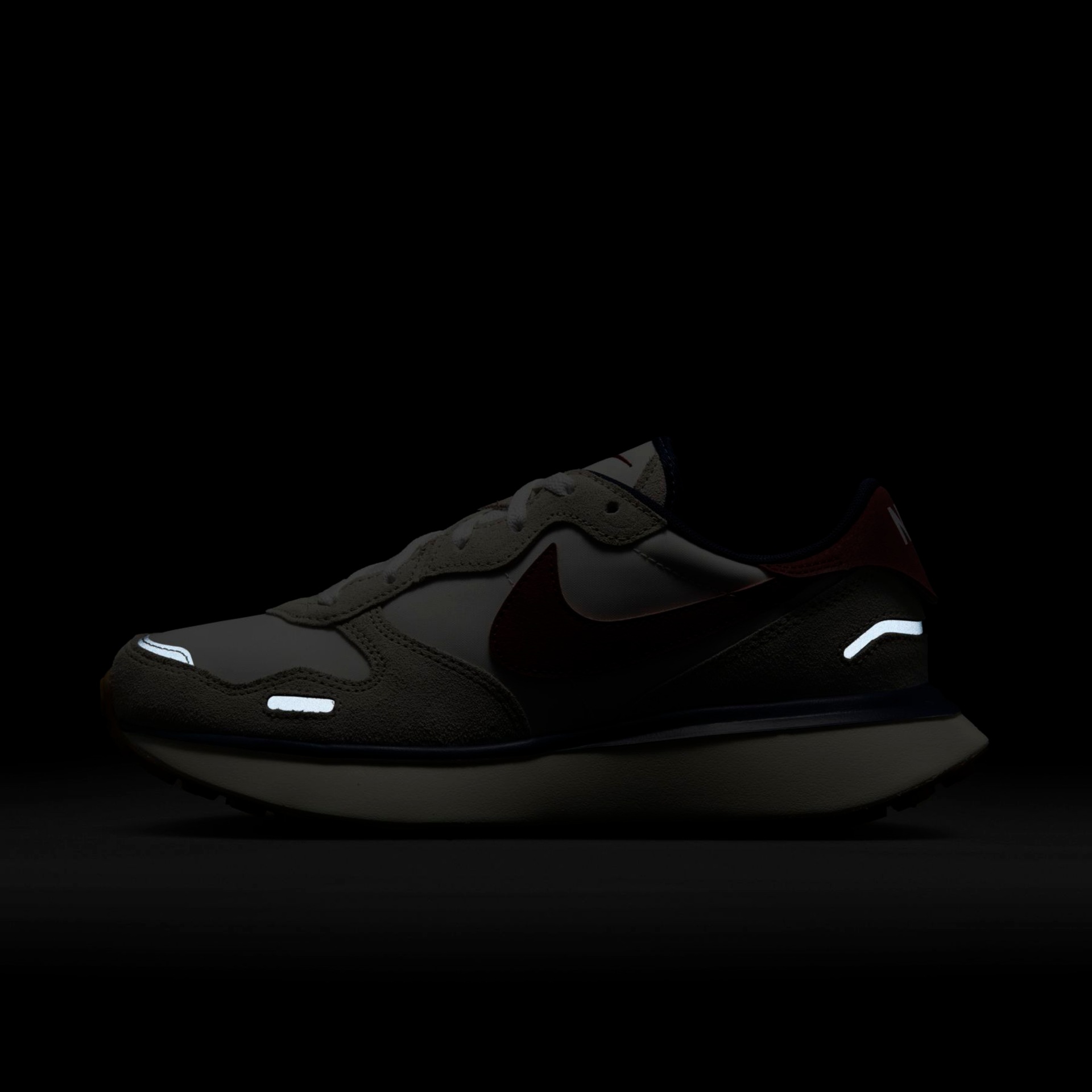 Tênis Nike Phoenx Waffle Feminino - Foto 12