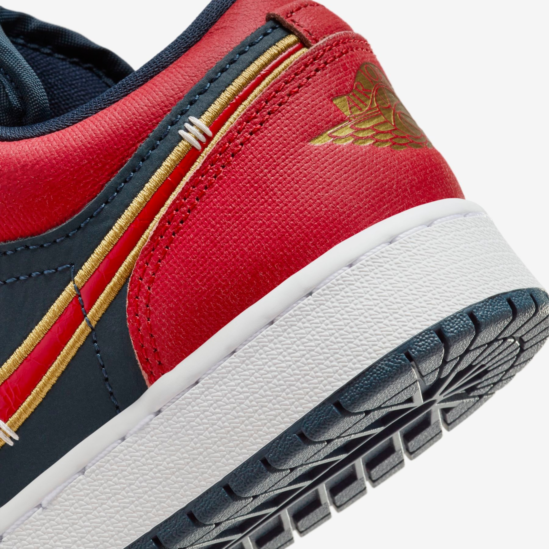 Tênis Air Jordan 1 Low Infantil - Foto 8