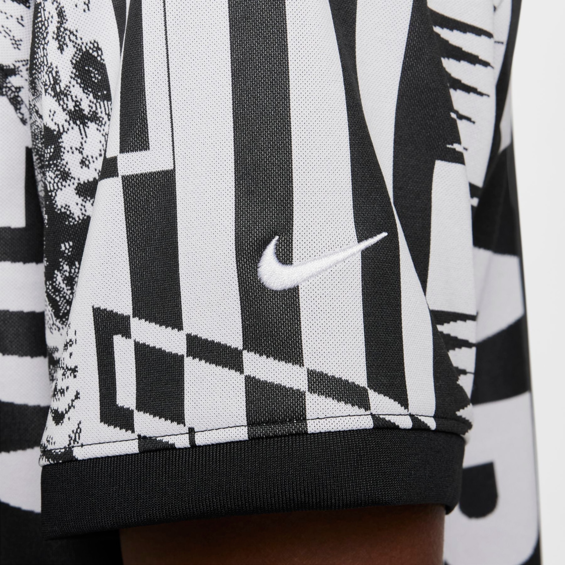 Camisa Nike Culture of Football Masculina - Foto 4