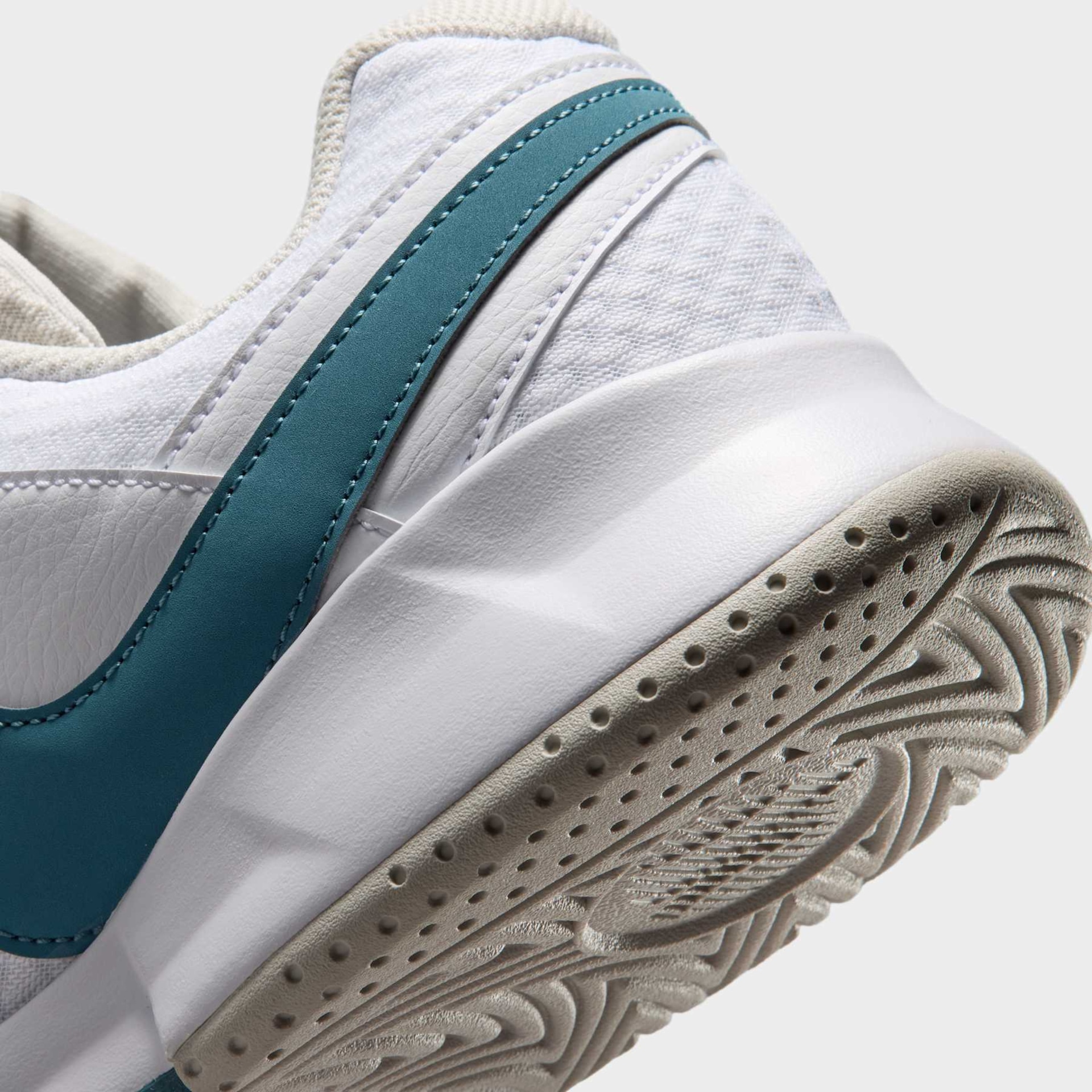 Tênis Nike Court Lite 4 Masculino - Foto 8