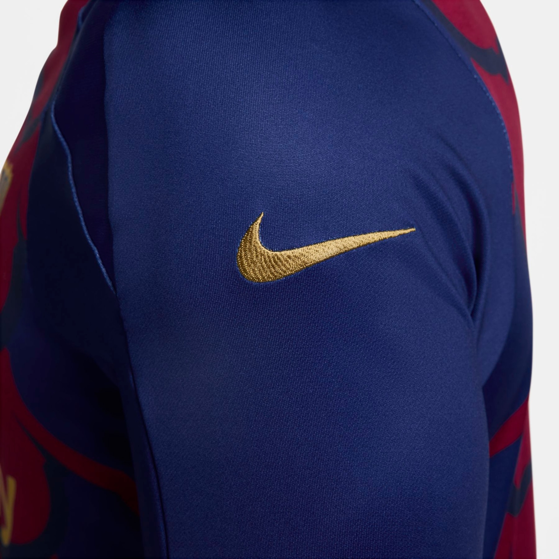 Camiseta Nike Barcelona Strike Masculina - Foto 5