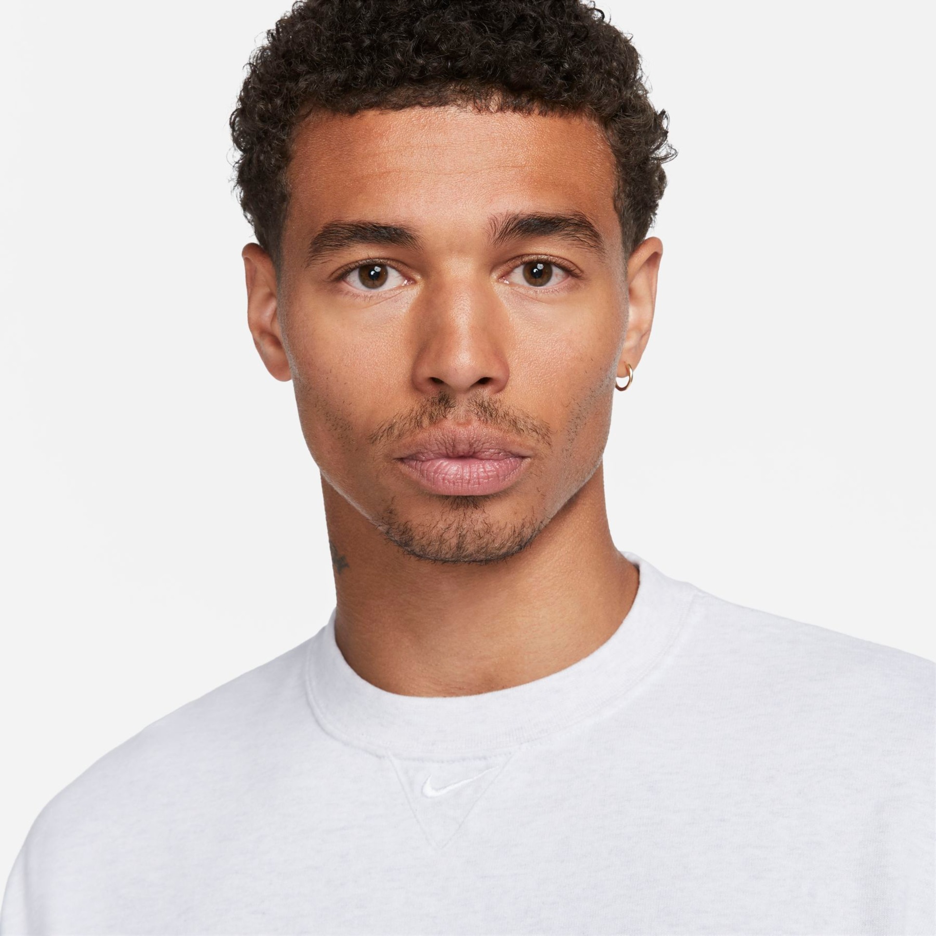Camiseta Nike Solo Swoosh Masculina - Foto 3