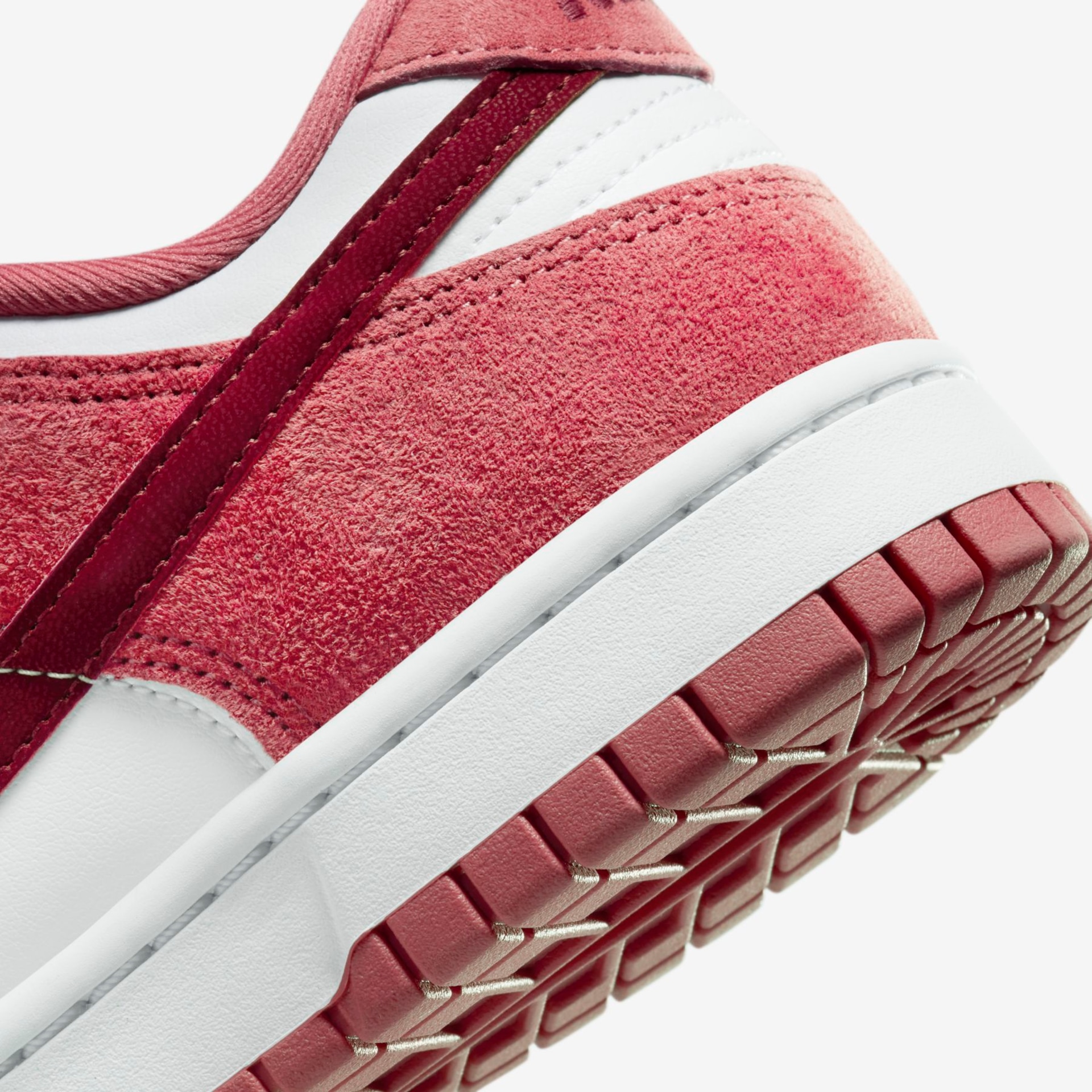 Tênis Nike Dunk Low Feminino - Foto 9