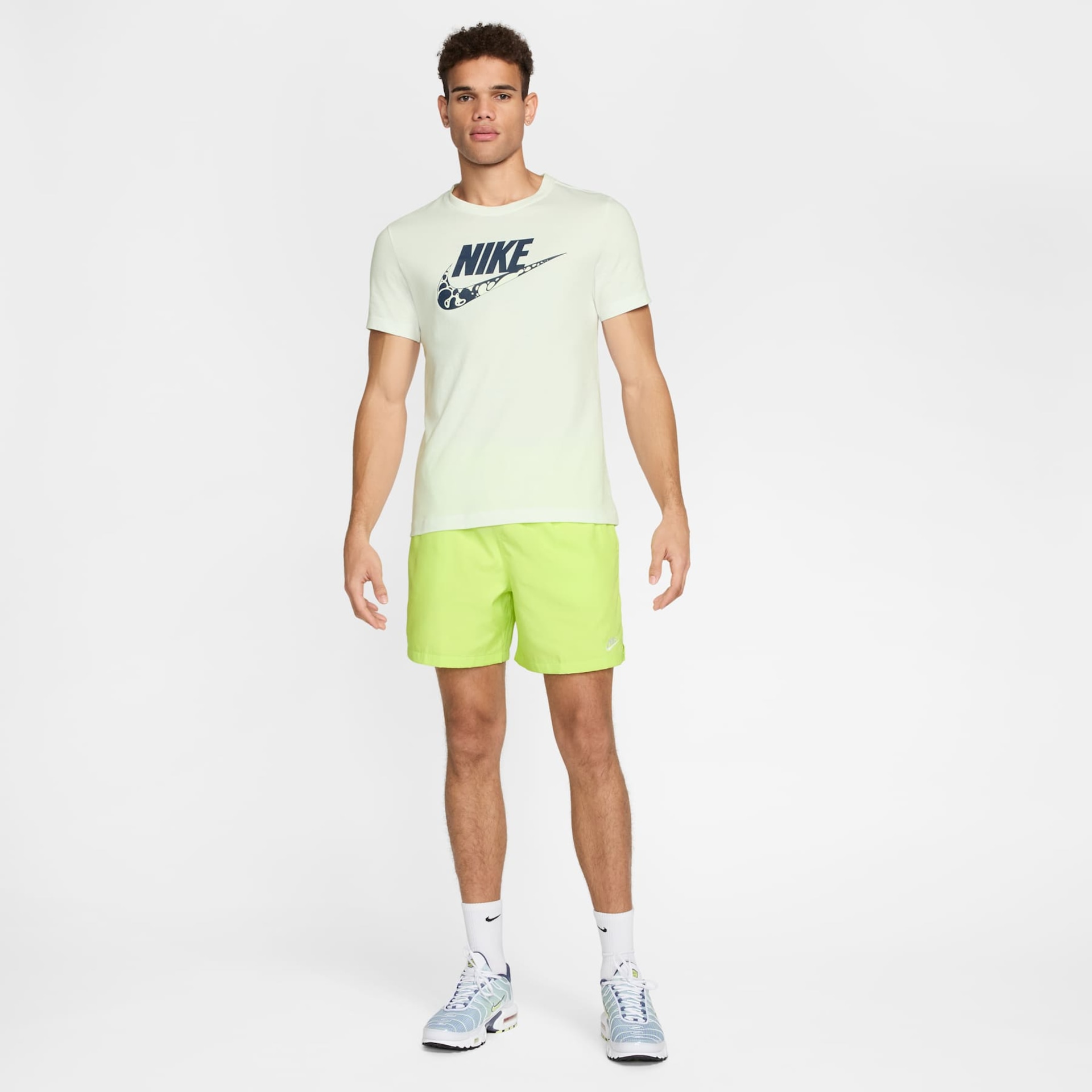 Shorts Nike Club Flow Masculino - Foto 5