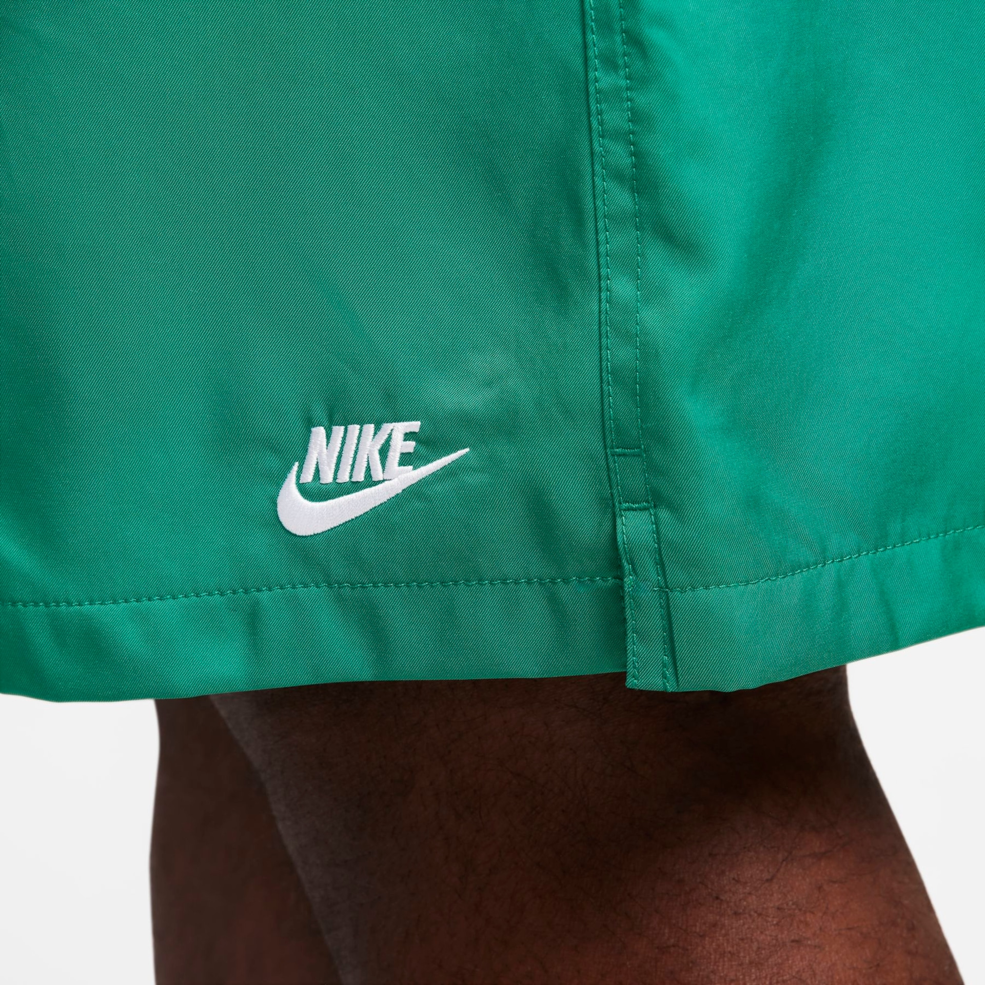 Shorts Nike Club Flow Masculino - Foto 12