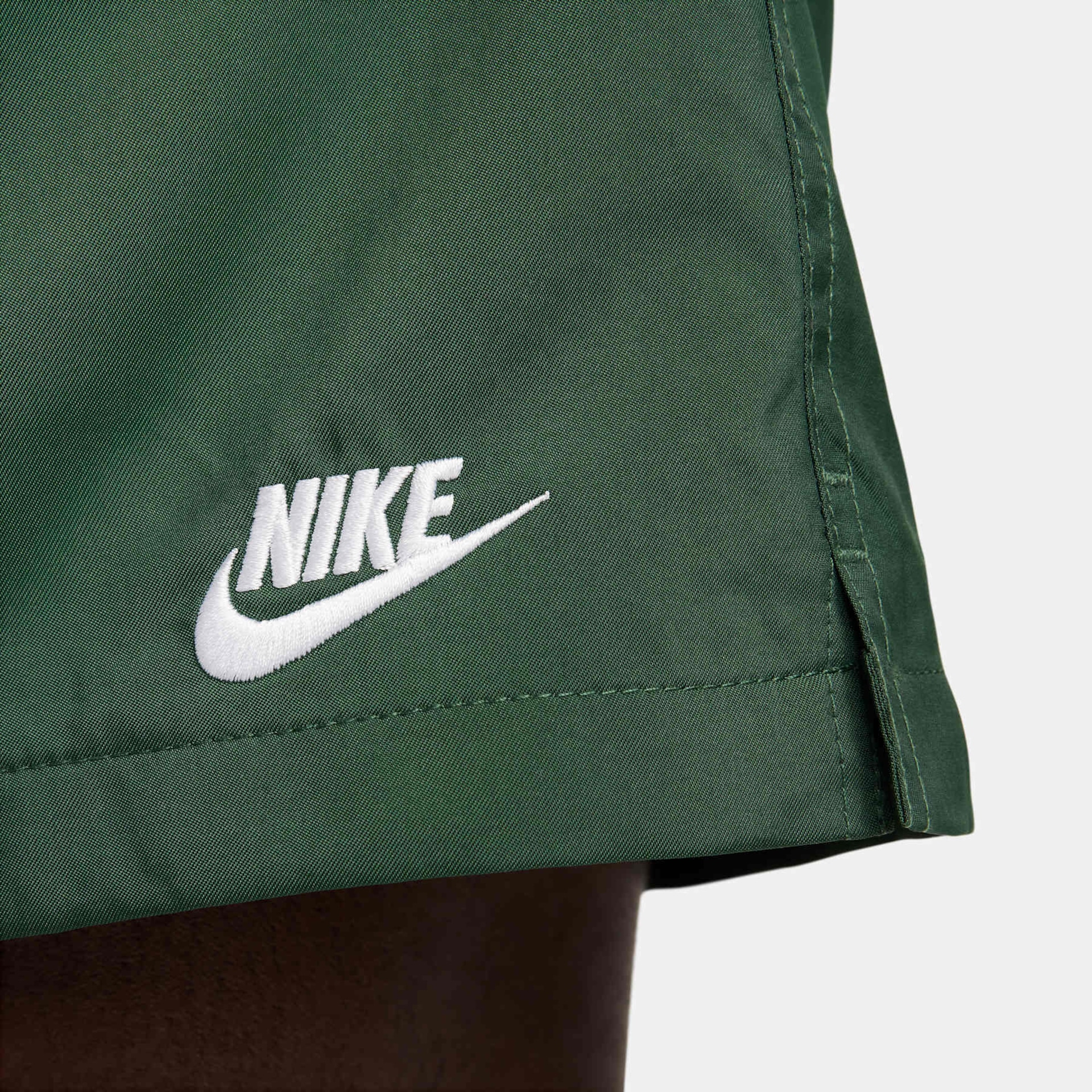 Shorts Nike Club Flow Masculino - Foto 12