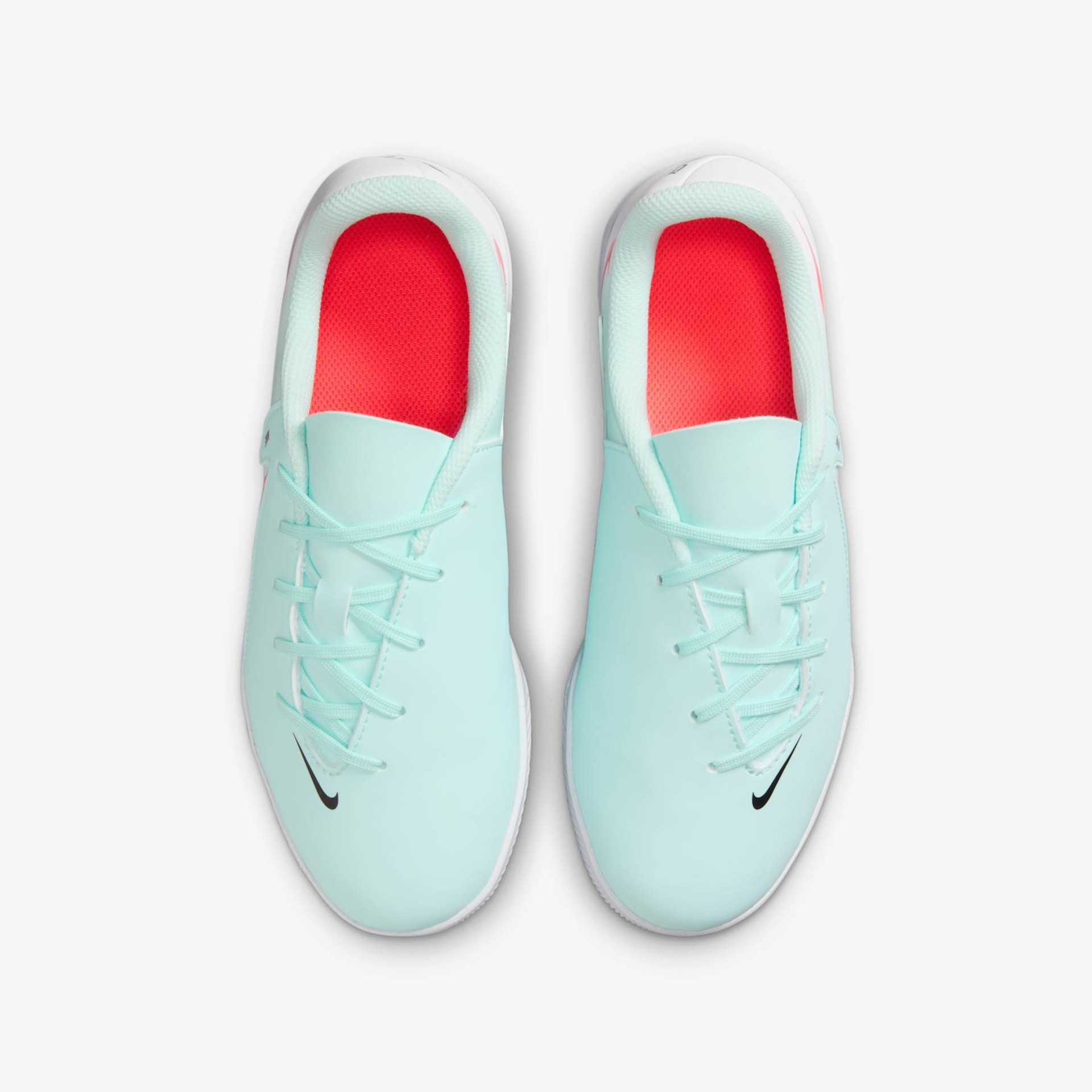 Chuteira Nike Phantom GX II Club Infantil Futsal - Foto 4