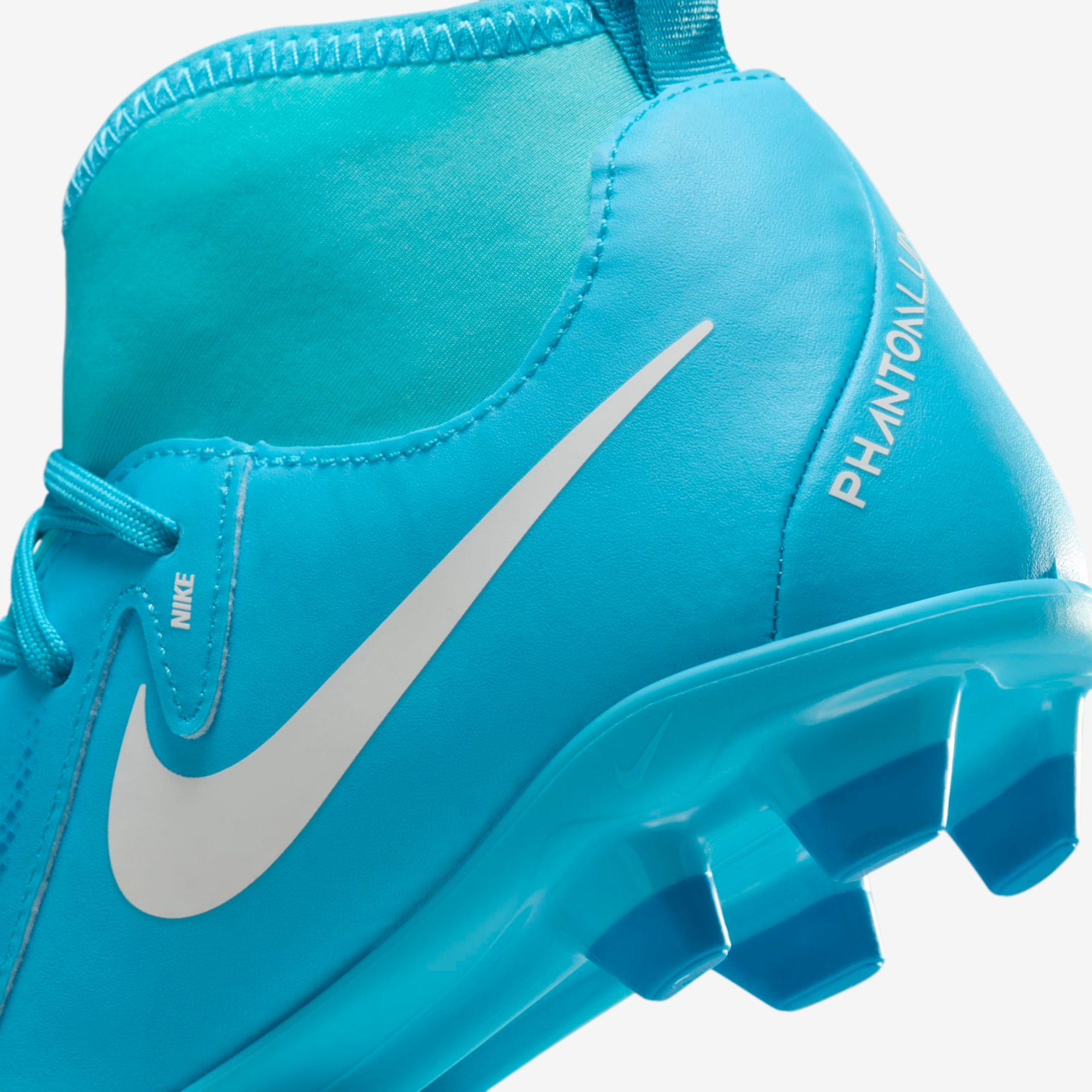 Chuteira Nike Phantom Luna II Club Infantil Campo - Foto 9
