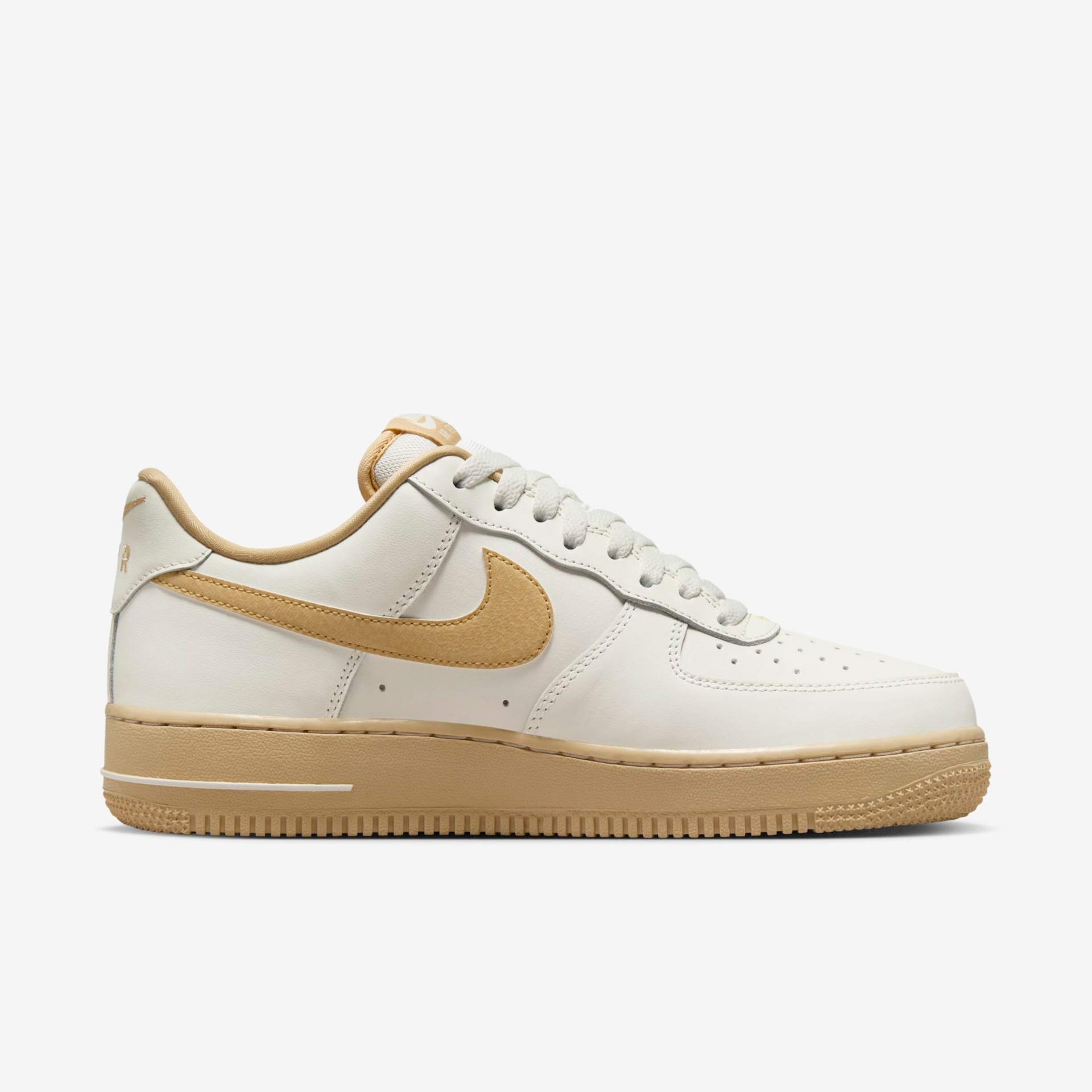 Tênis Nike Air Force 1 ’07 Feminino - Foto 4