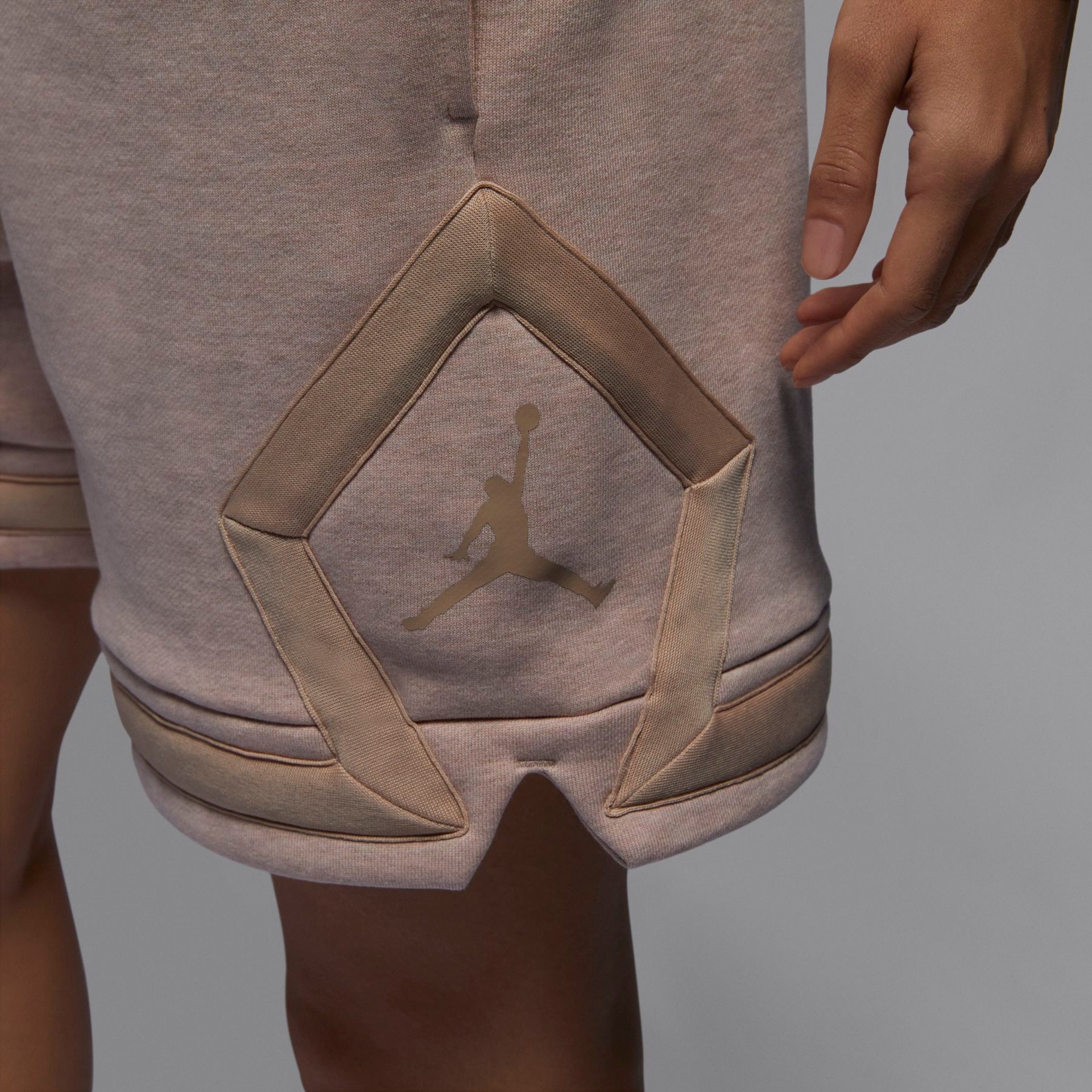 Shorts Jordan Flight Fleece Diamond Feminino - Foto 6