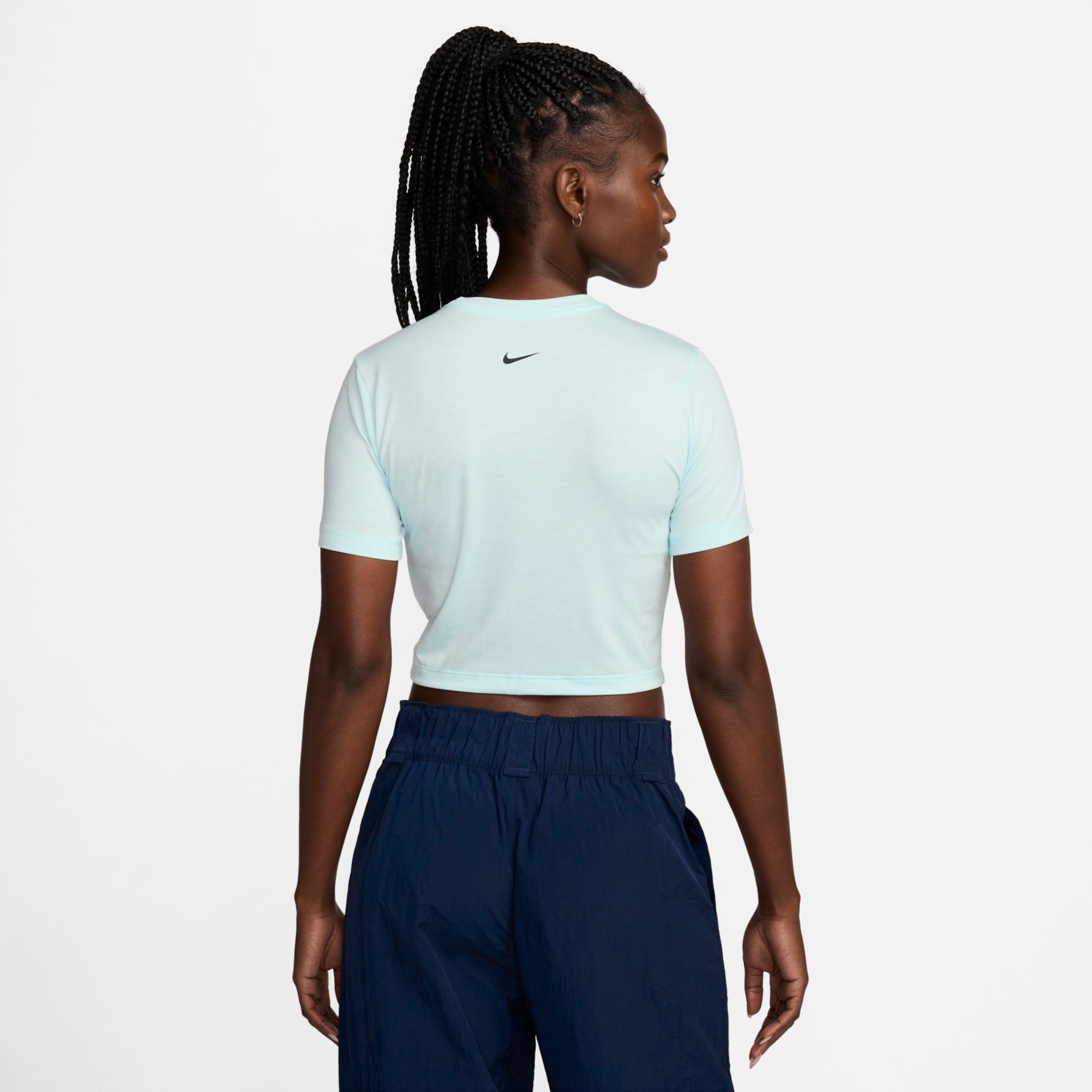 Camiseta Nike Sportswear Cropped Slim Feminina - Foto 2