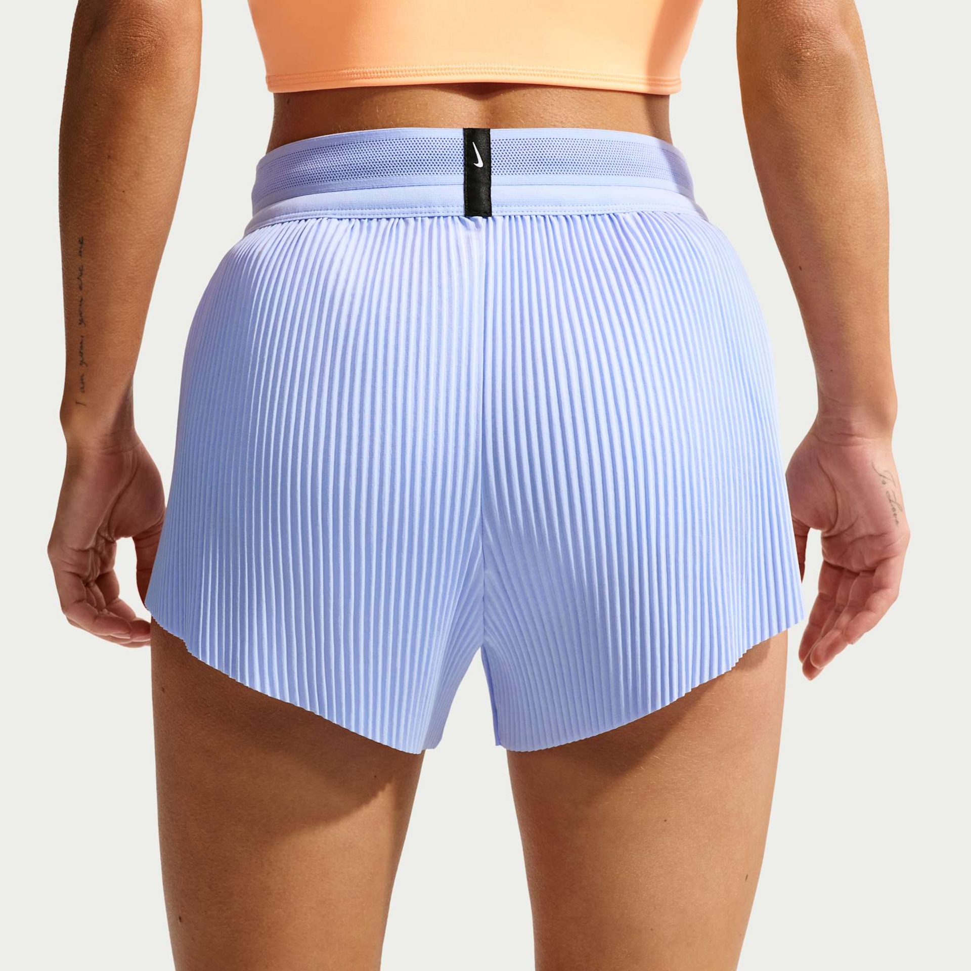 Shorts Nike Dri-Fit ADV Aeroswift Feminino - Foto 3