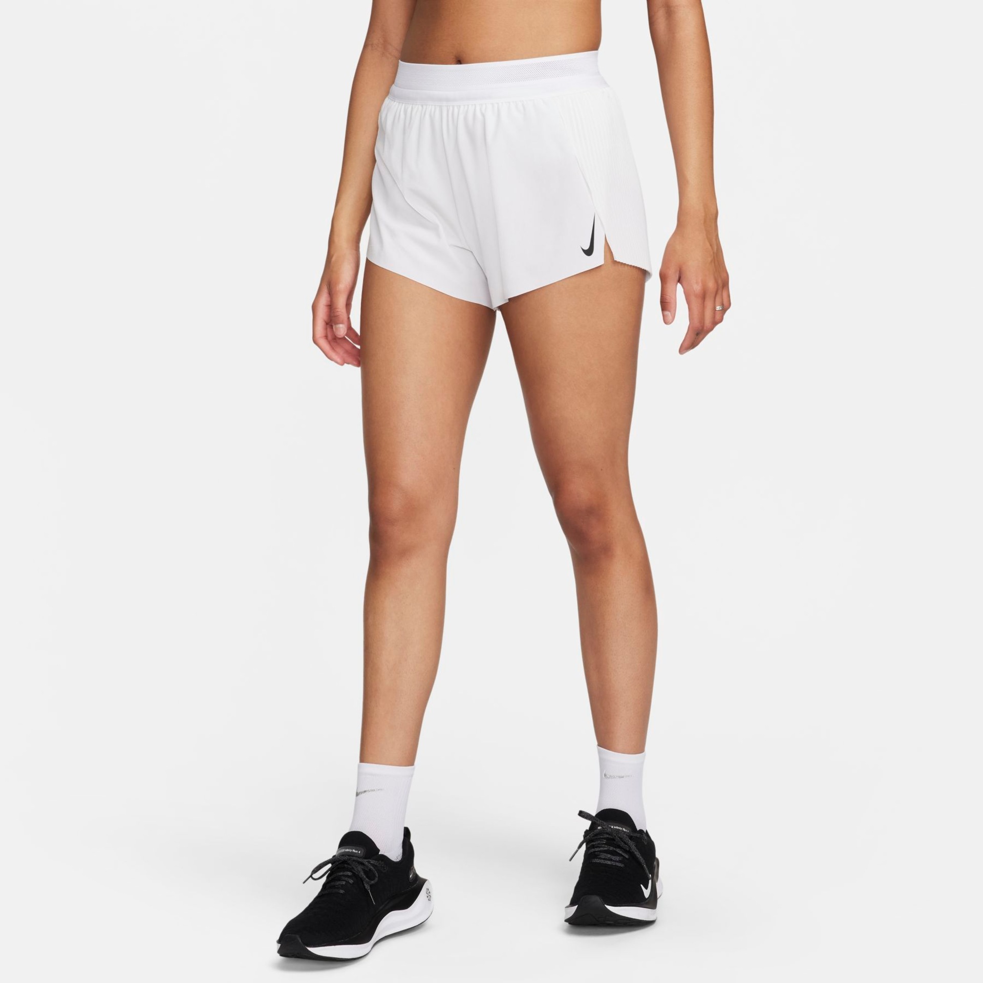 Shorts Nike Dri-Fit ADV Aeroswift Feminino - Foto 1