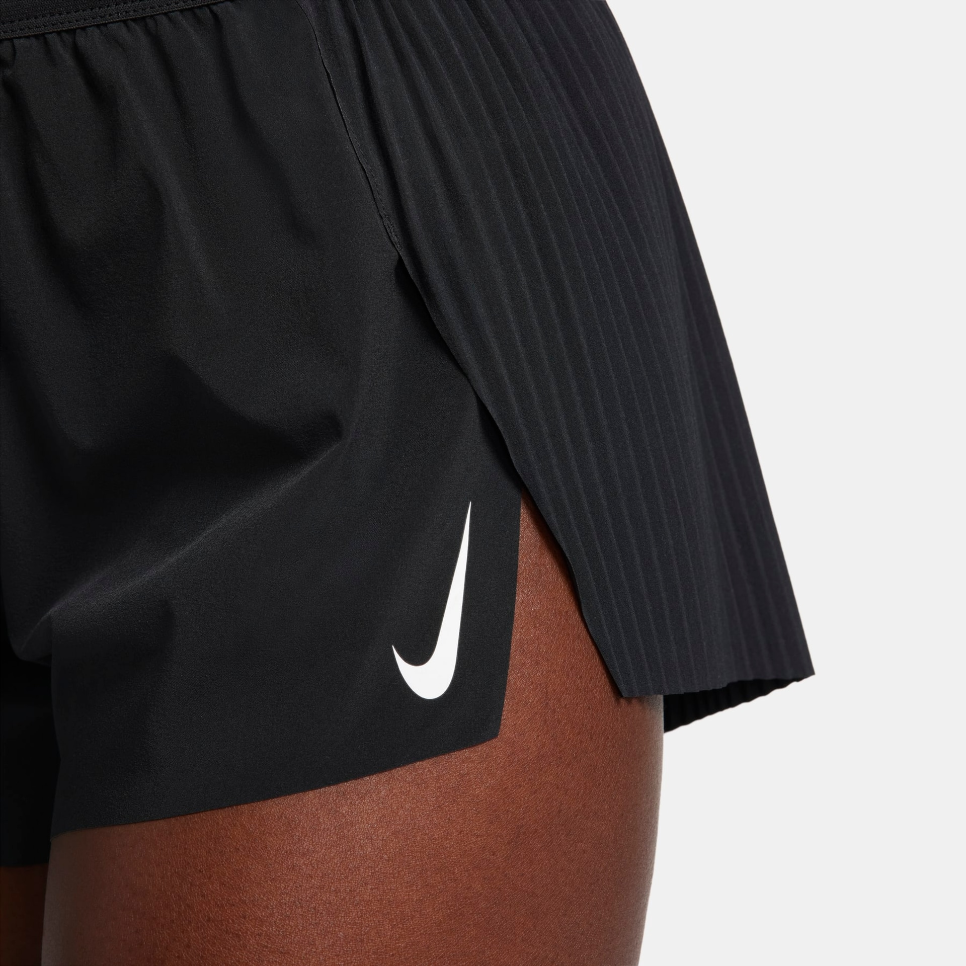 Shorts Nike Dri-Fit ADV Aeroswift Feminino - Foto 6