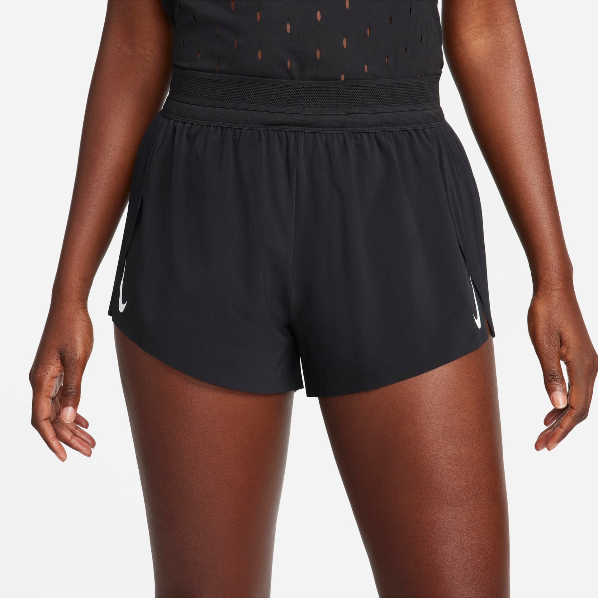 Shorts Nike Dri-Fit ADV Aeroswift Feminino - Foto 9