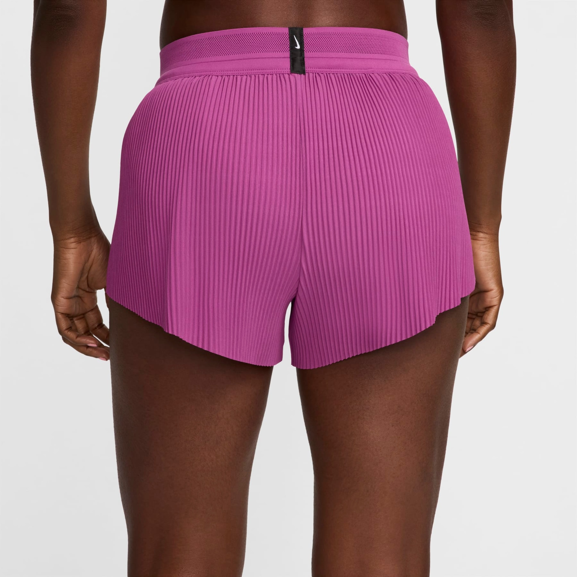 Shorts Nike Dri-Fit ADV Aeroswift Feminino - Foto 3