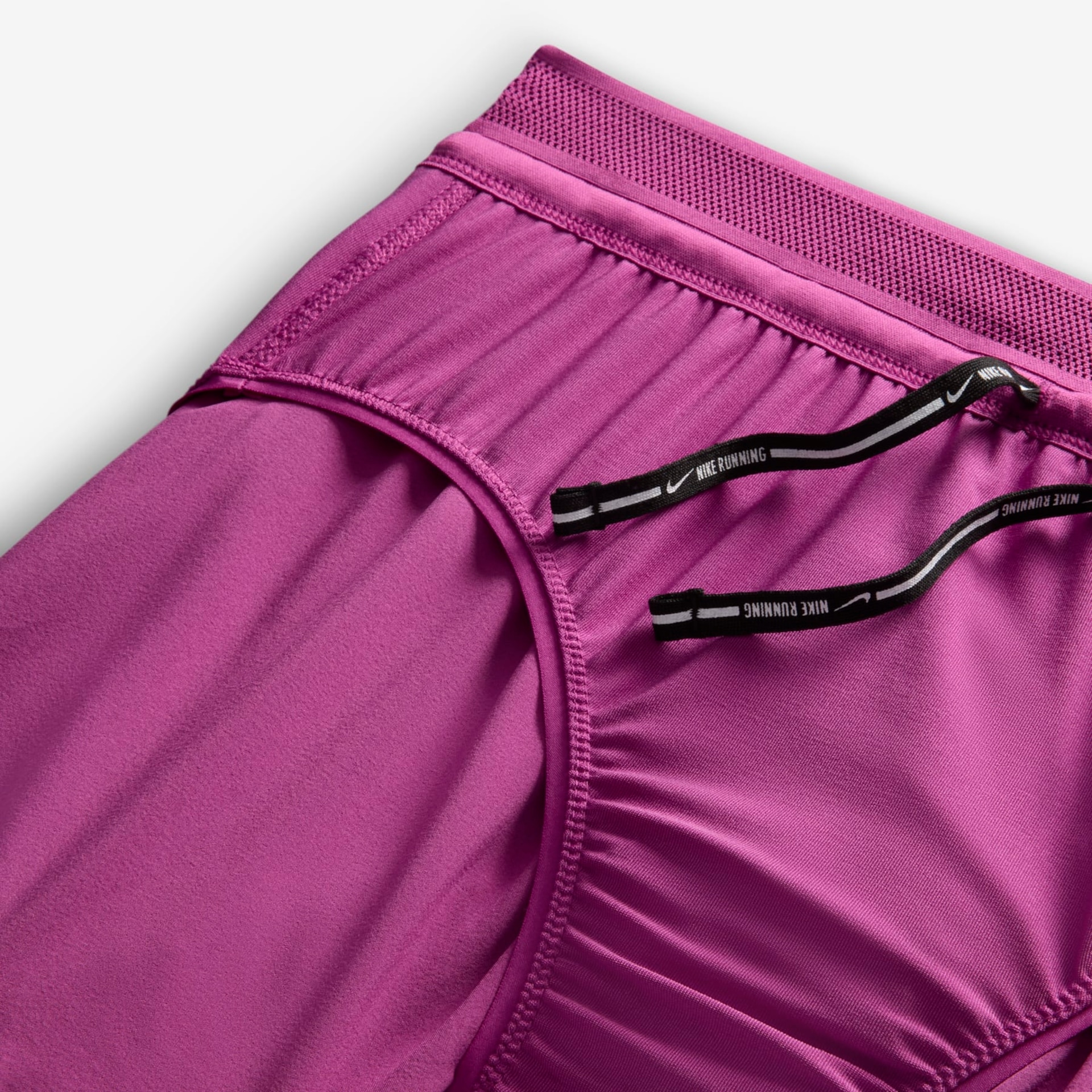 Shorts Nike Dri-Fit ADV Aeroswift Feminino - Foto 4