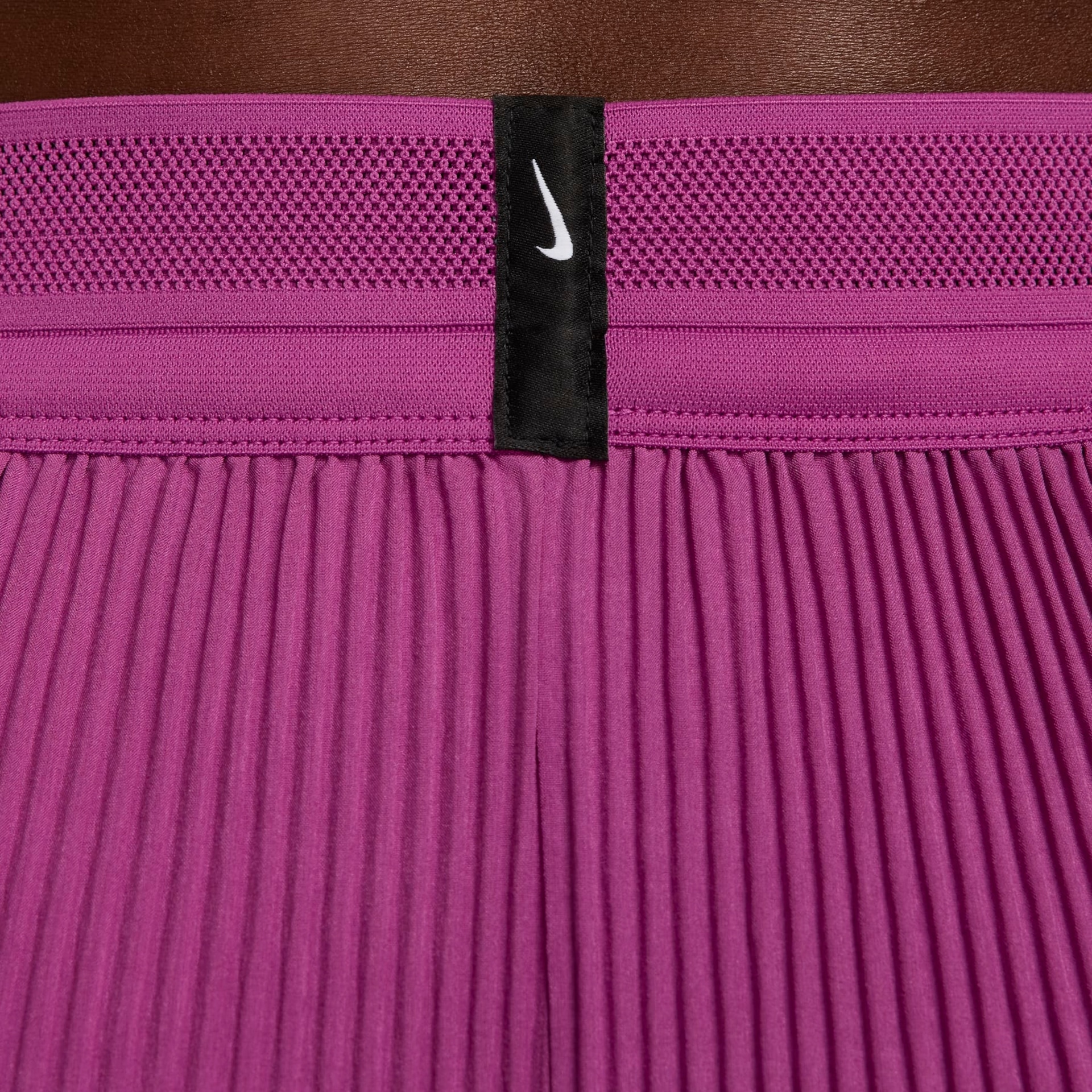 Shorts Nike Dri-Fit ADV Aeroswift Feminino - Foto 9