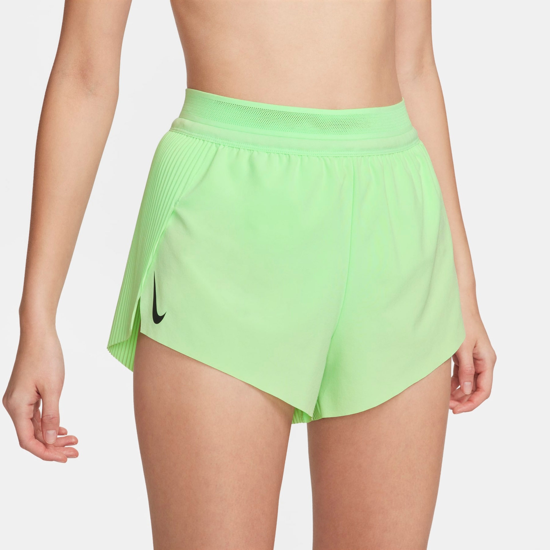 Shorts Nike Dri-Fit ADV Aeroswift Feminino - Foto 8