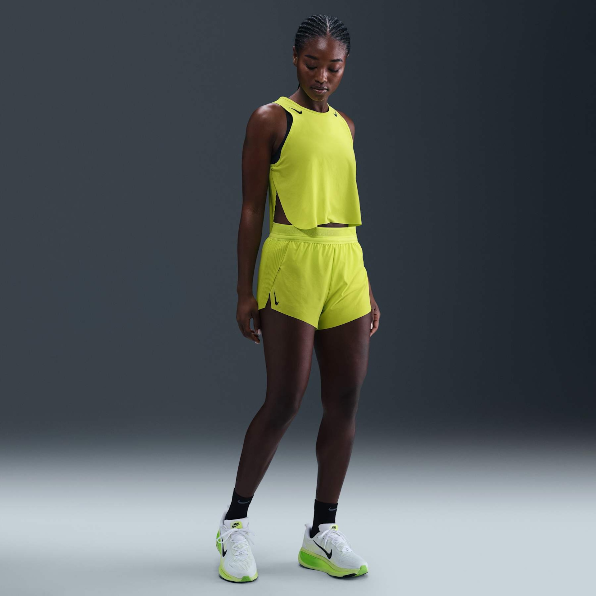 Shorts Nike Dri-Fit ADV Aeroswift Feminino - Foto 1
