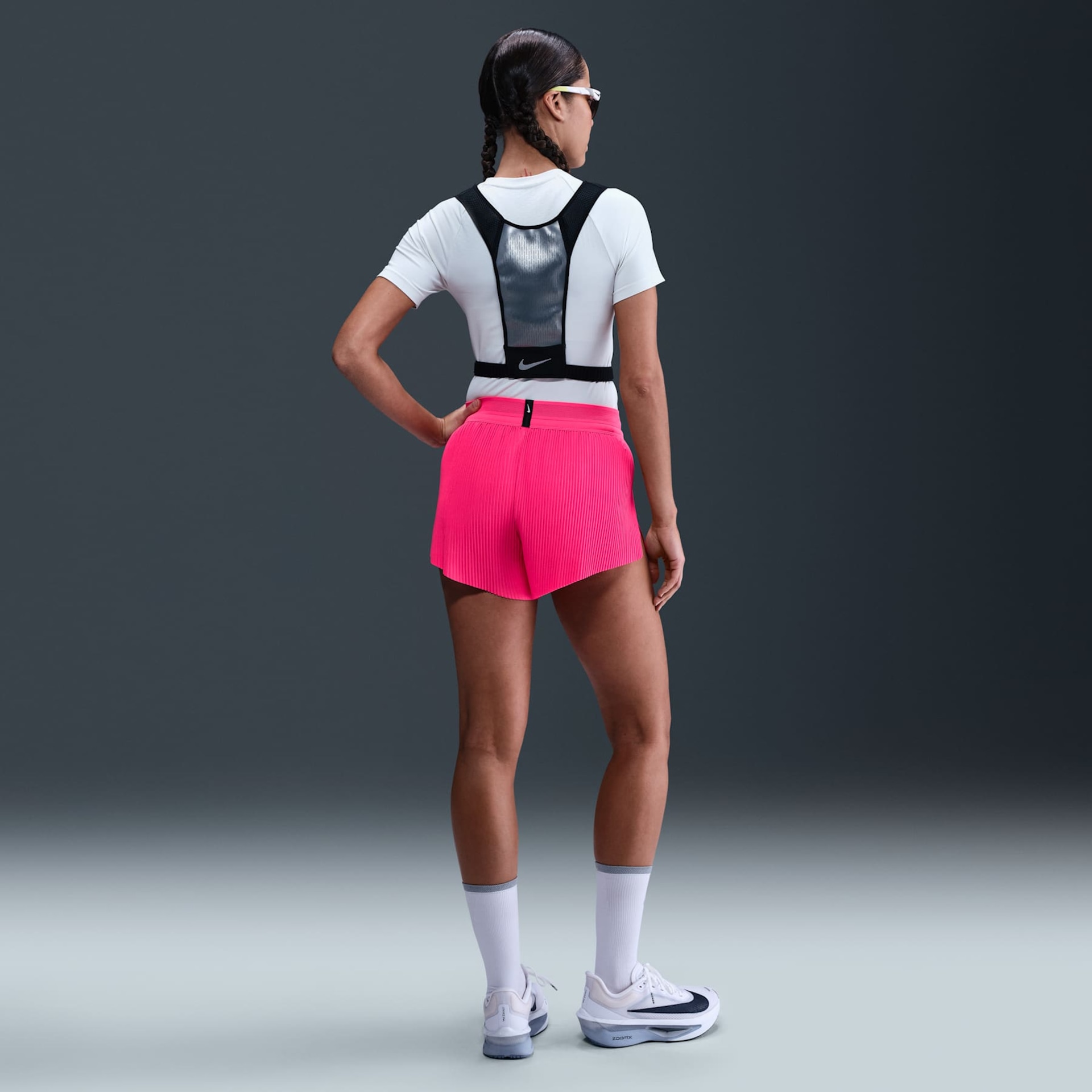 Shorts Nike Dri-Fit ADV Aeroswift Feminino - Foto 4