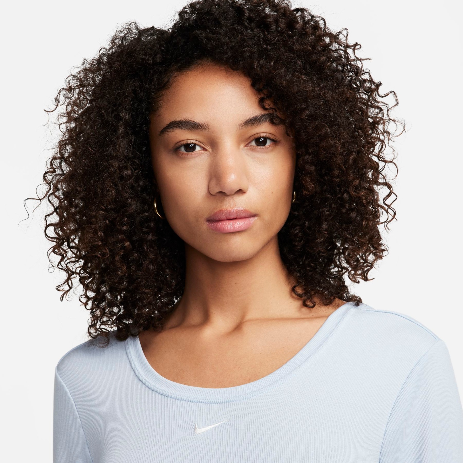 Camiseta Nike Sportswear Chill Knit Feminina - Foto 3