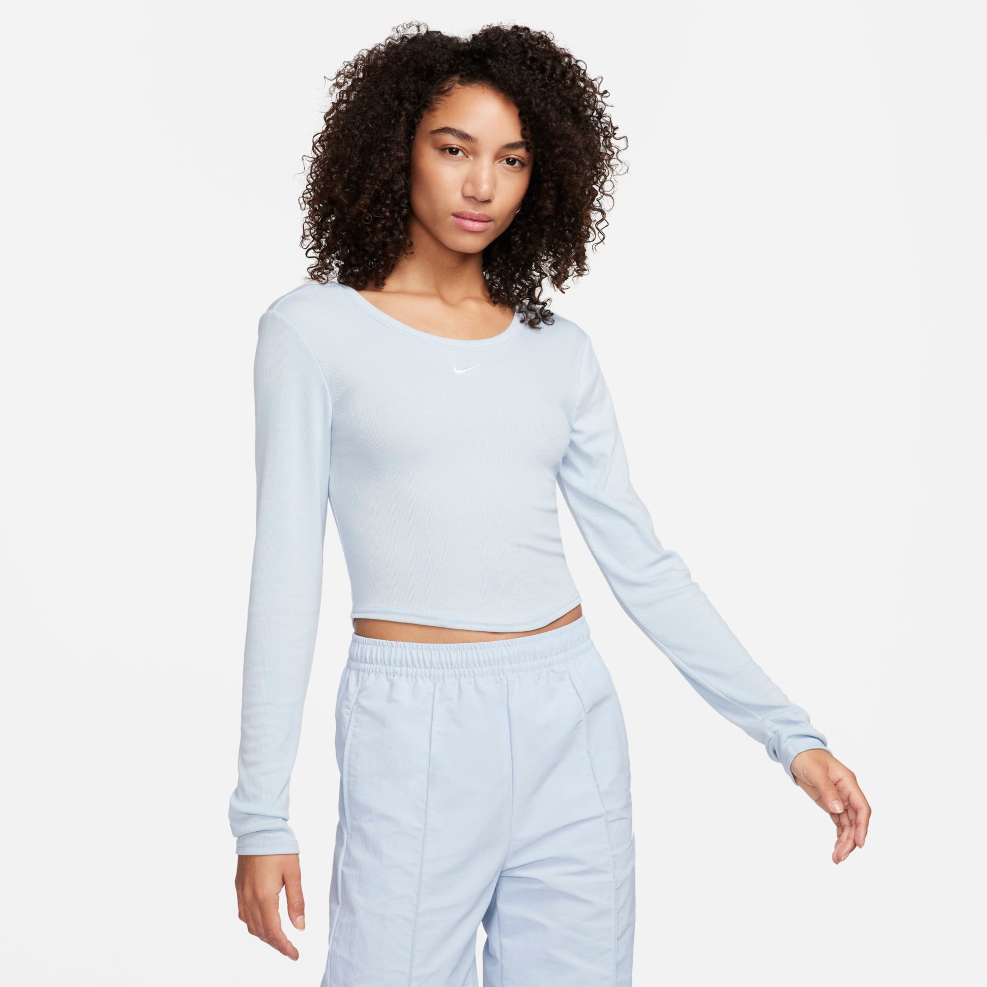 Camiseta Nike Sportswear Chill Knit Feminina - Foto 1