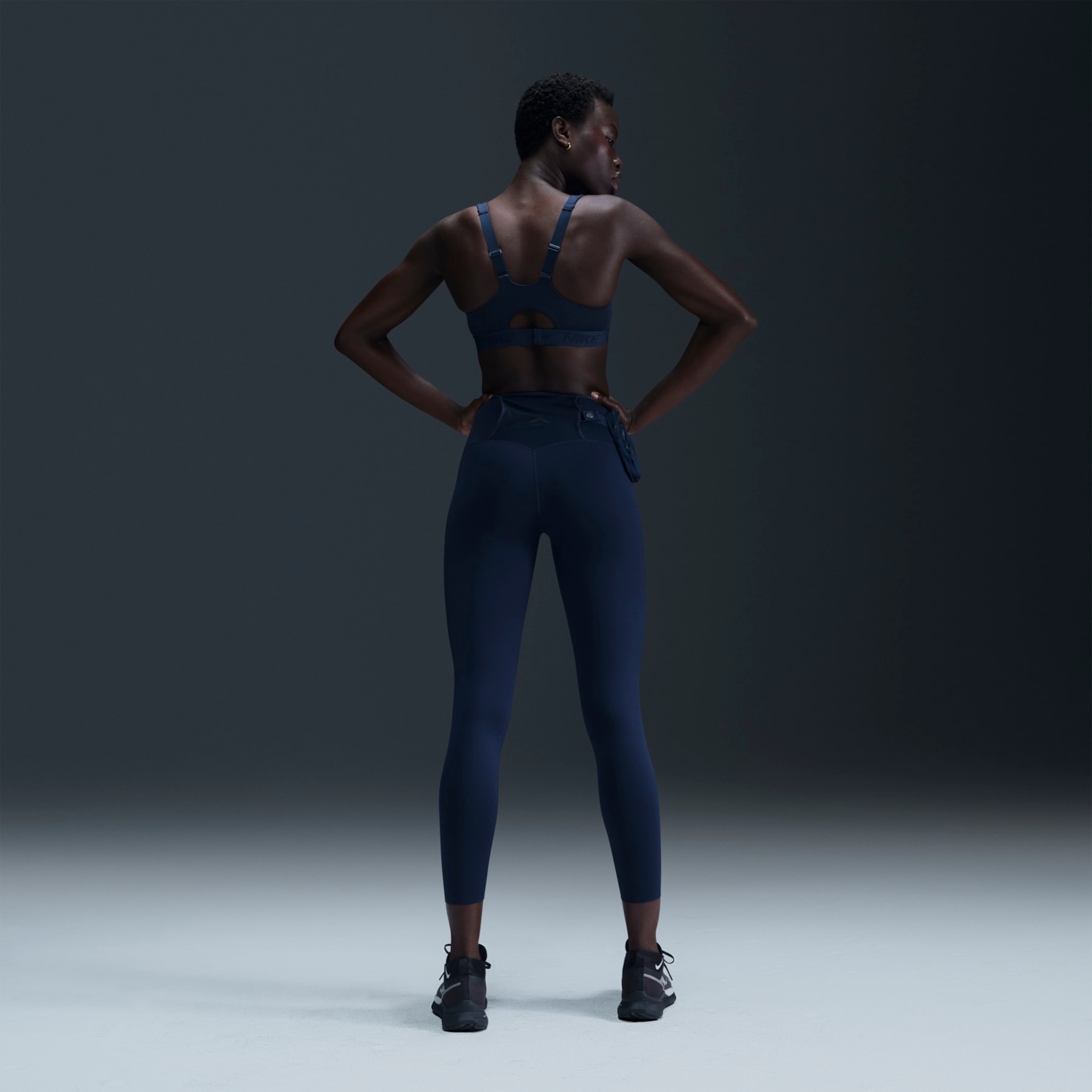 Legging Nike Dri-FIT Go Feminina - Foto 4