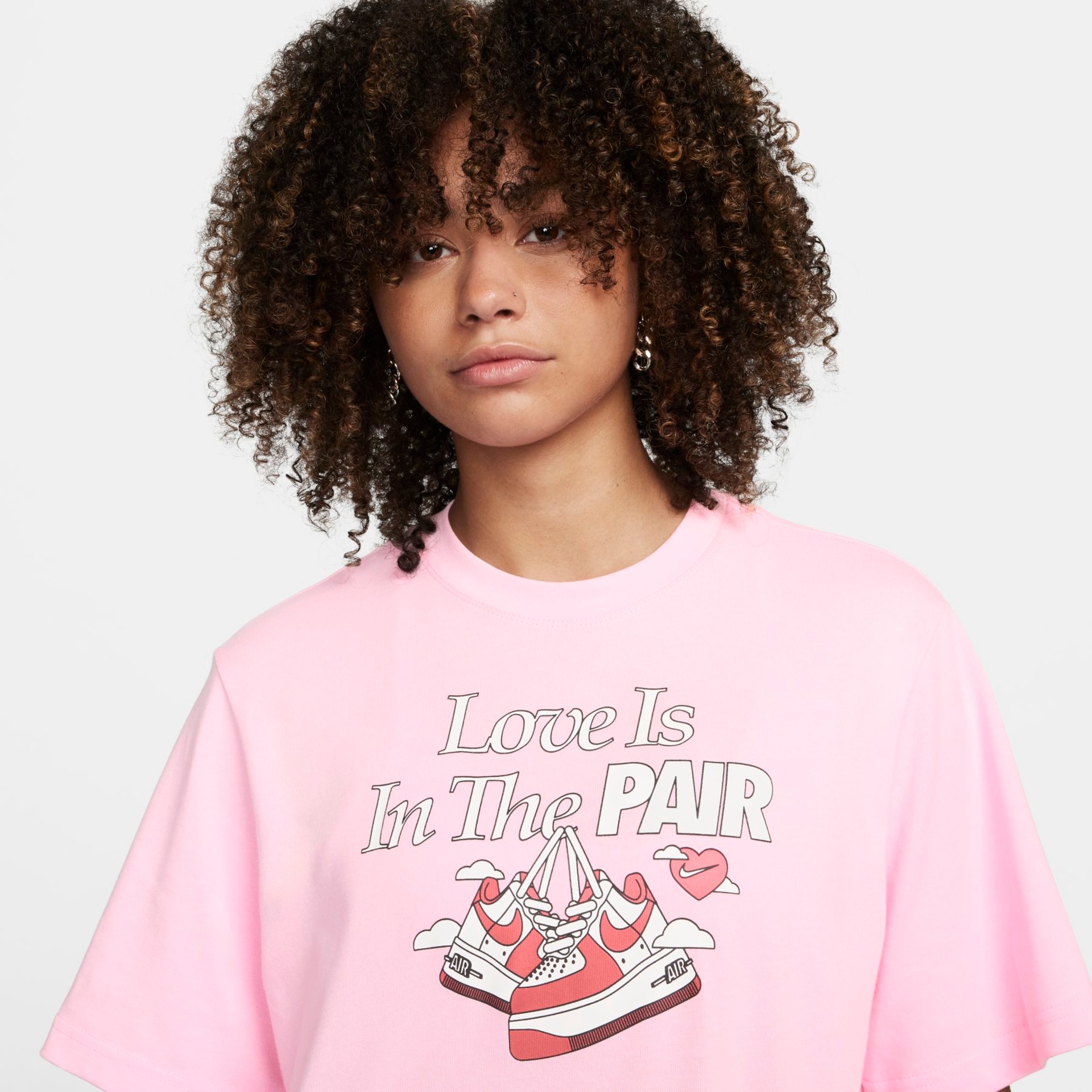 Camiseta Nike Boxy Valentine's Day Feminina - Foto 3