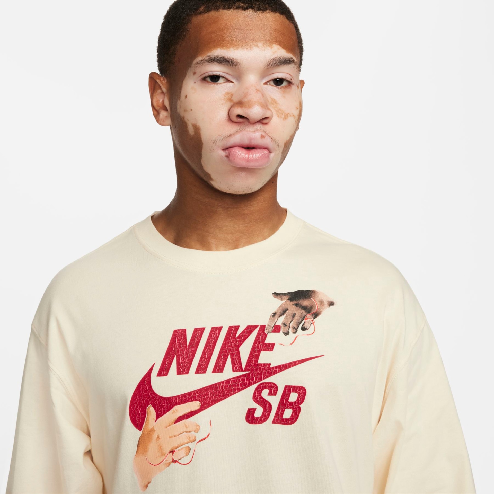 Camiseta Nike SB City of Love Unissex - Foto 3