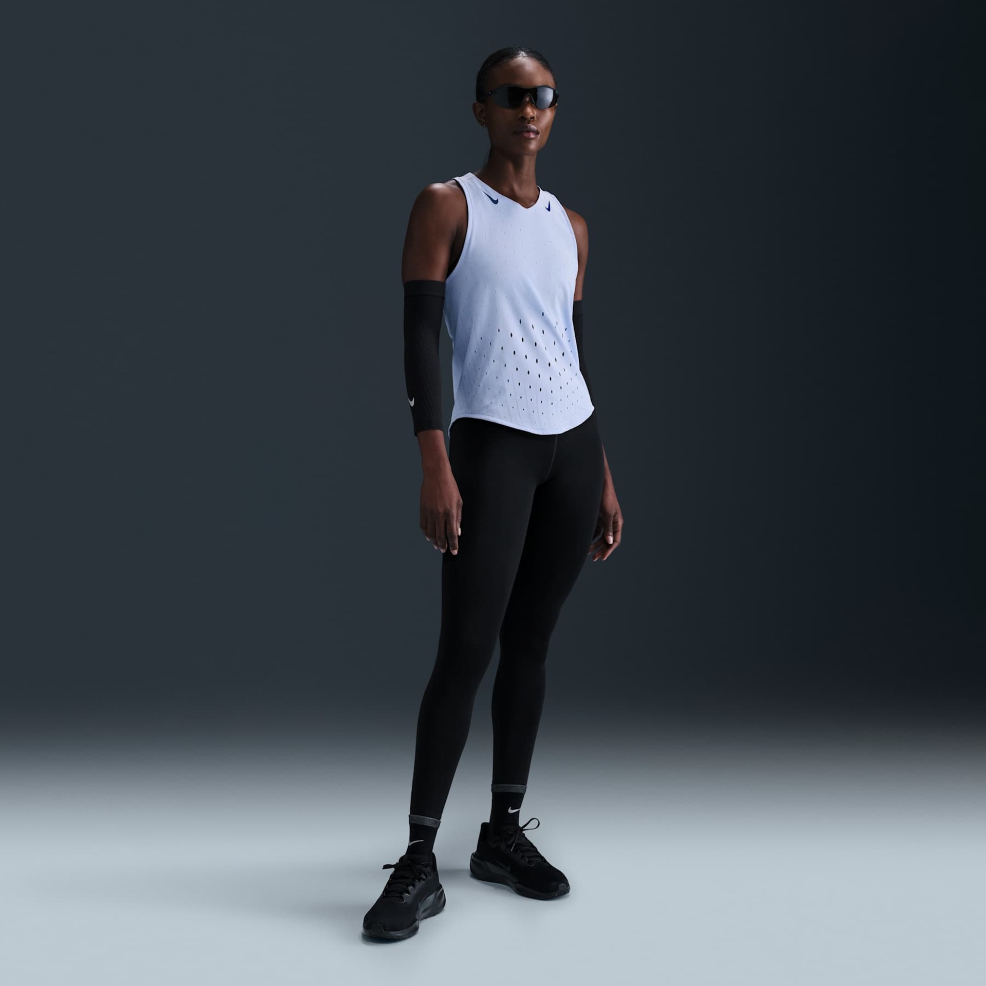 Regata Nike Dri-Fit ADV AeroSwift Feminina - Foto 4