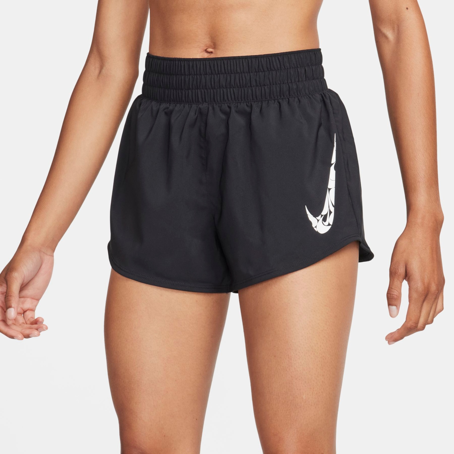 Shorts Nike One Swoosh Feminino - Foto 2