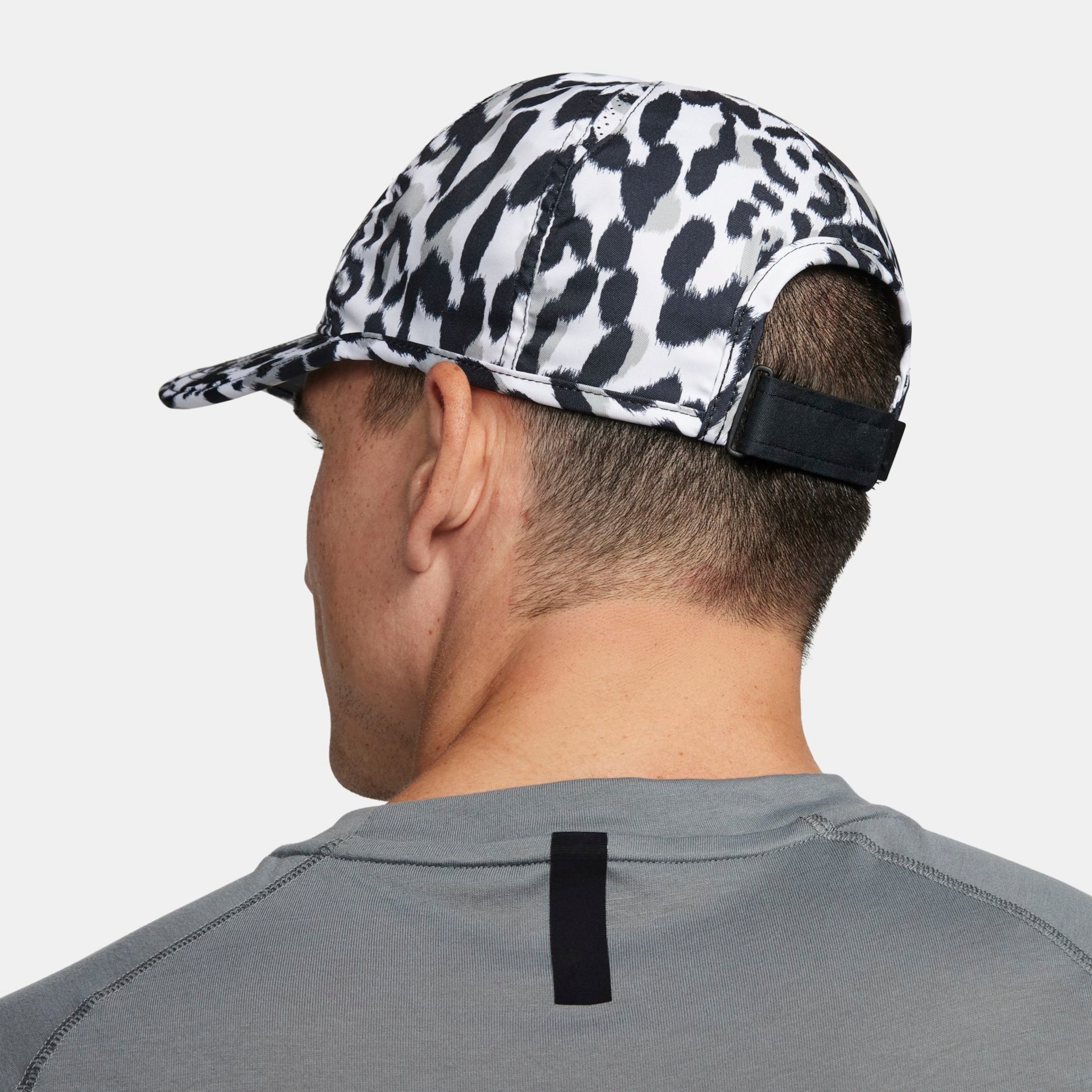 Boné Nike Dri-FIT Club Animal Unissex - Foto 2