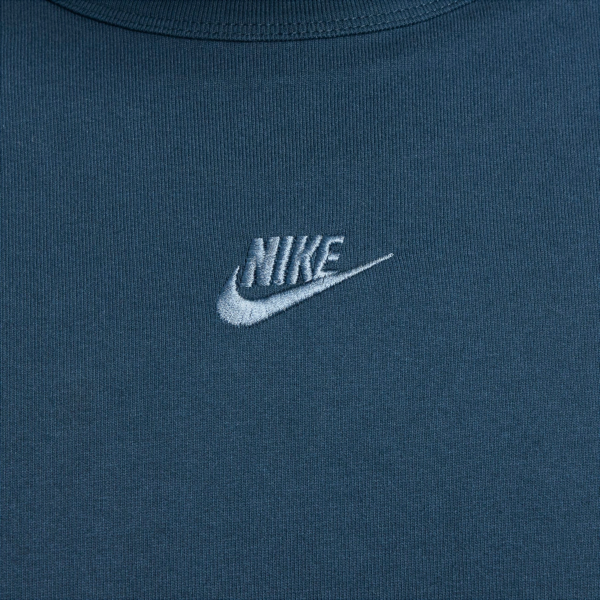 Camiseta Nike Sportswear Premium Essentials Masculina - Foto 11