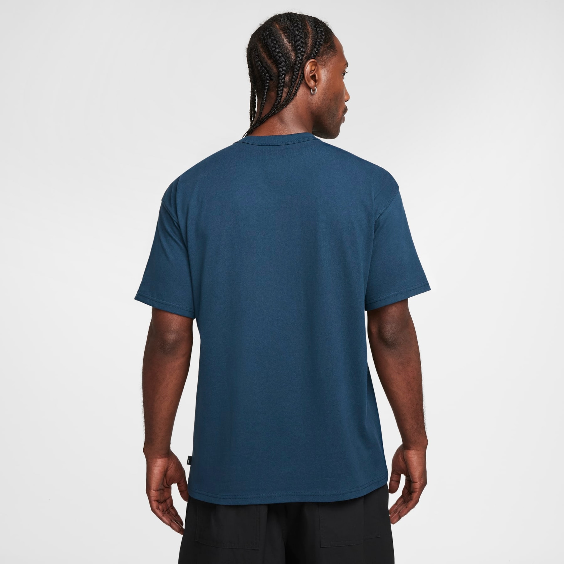 Camiseta Nike Sportswear Premium Essentials Masculina - Foto 2