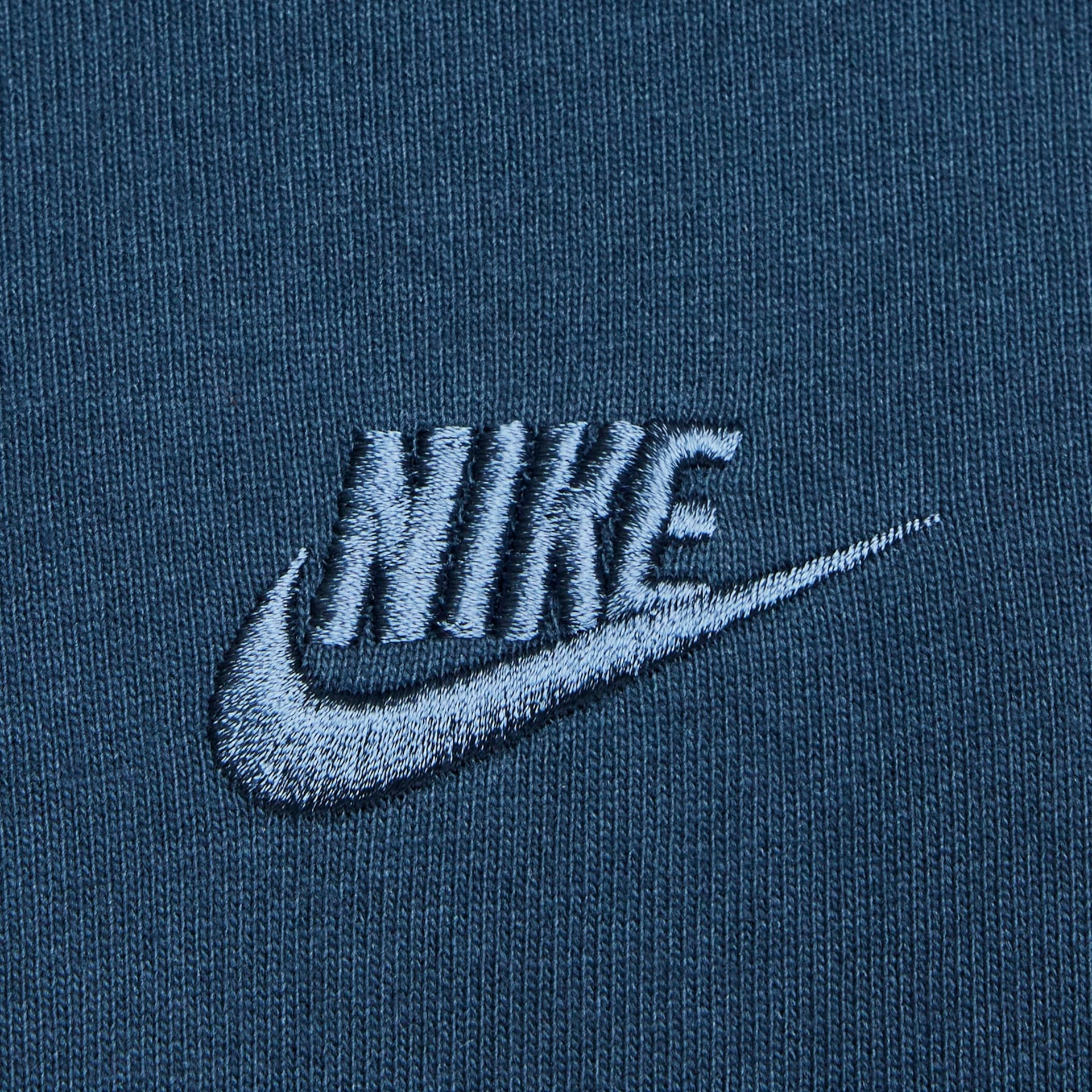 Camiseta Nike Sportswear Premium Essentials Masculina - Foto 4