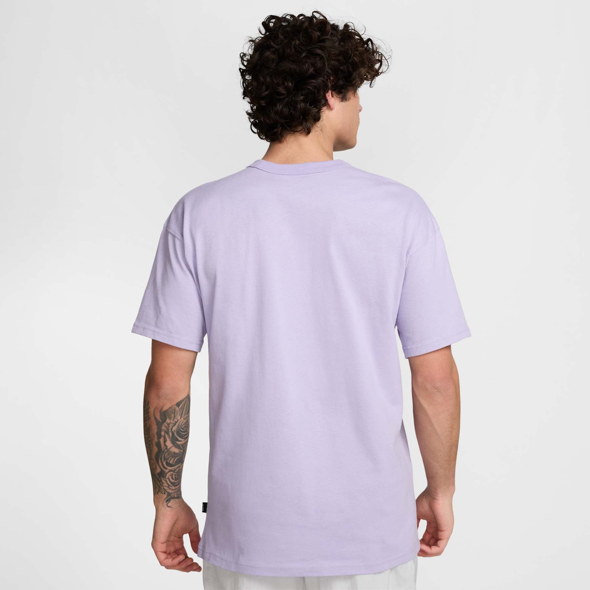 Camiseta Nike Sportswear Premium Essentials Masculina - Foto 2