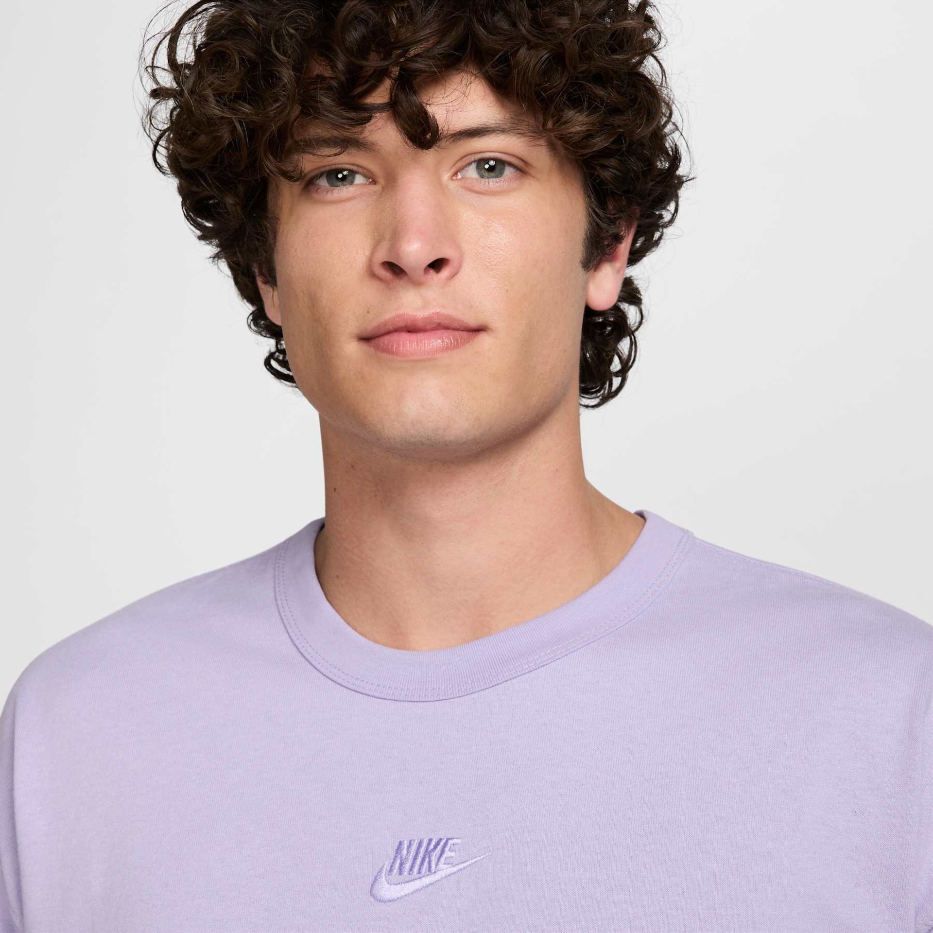 Camiseta Nike Sportswear Premium Essentials Masculina - Foto 3