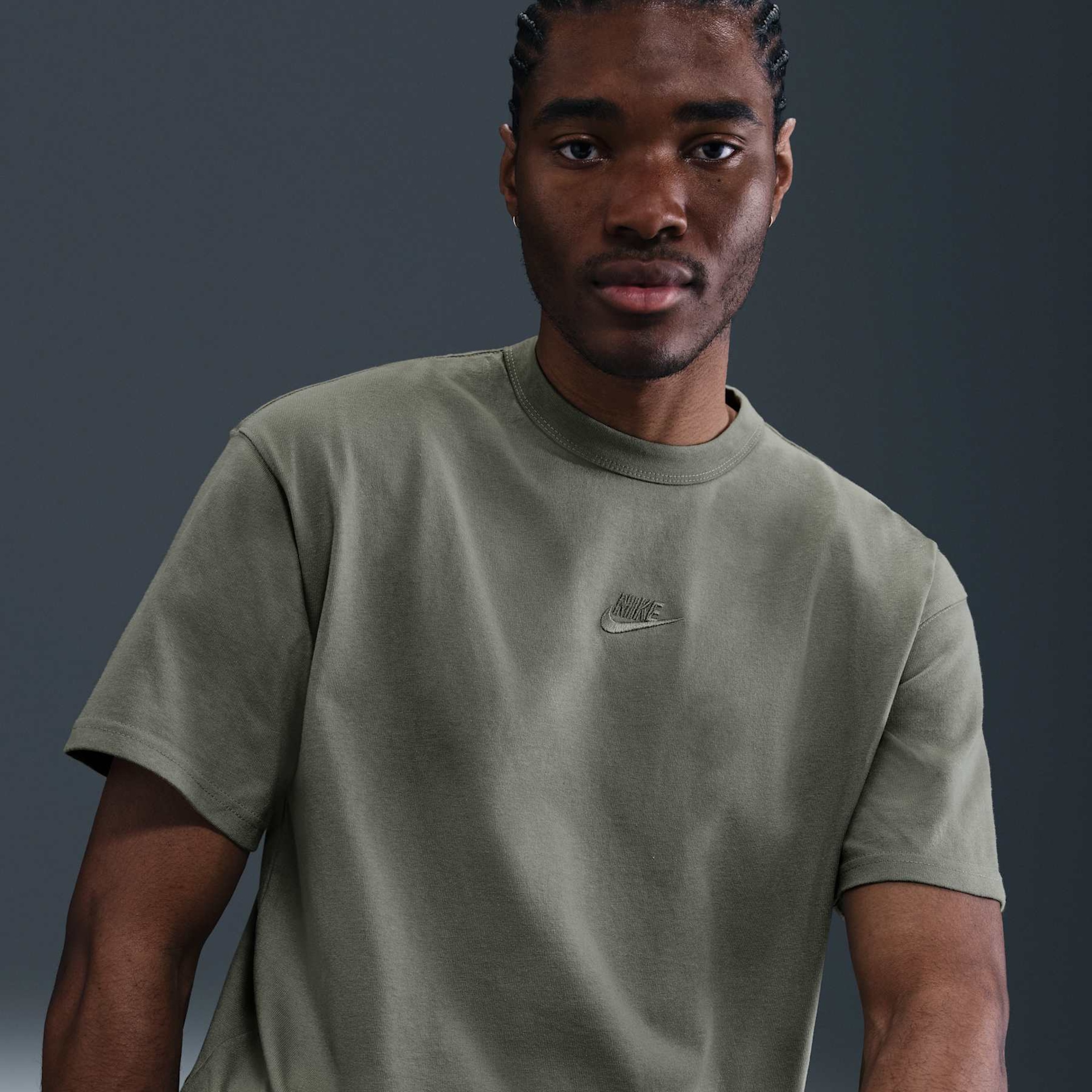 Camiseta Nike Sportswear Premium Essentials Masculina - Foto 3