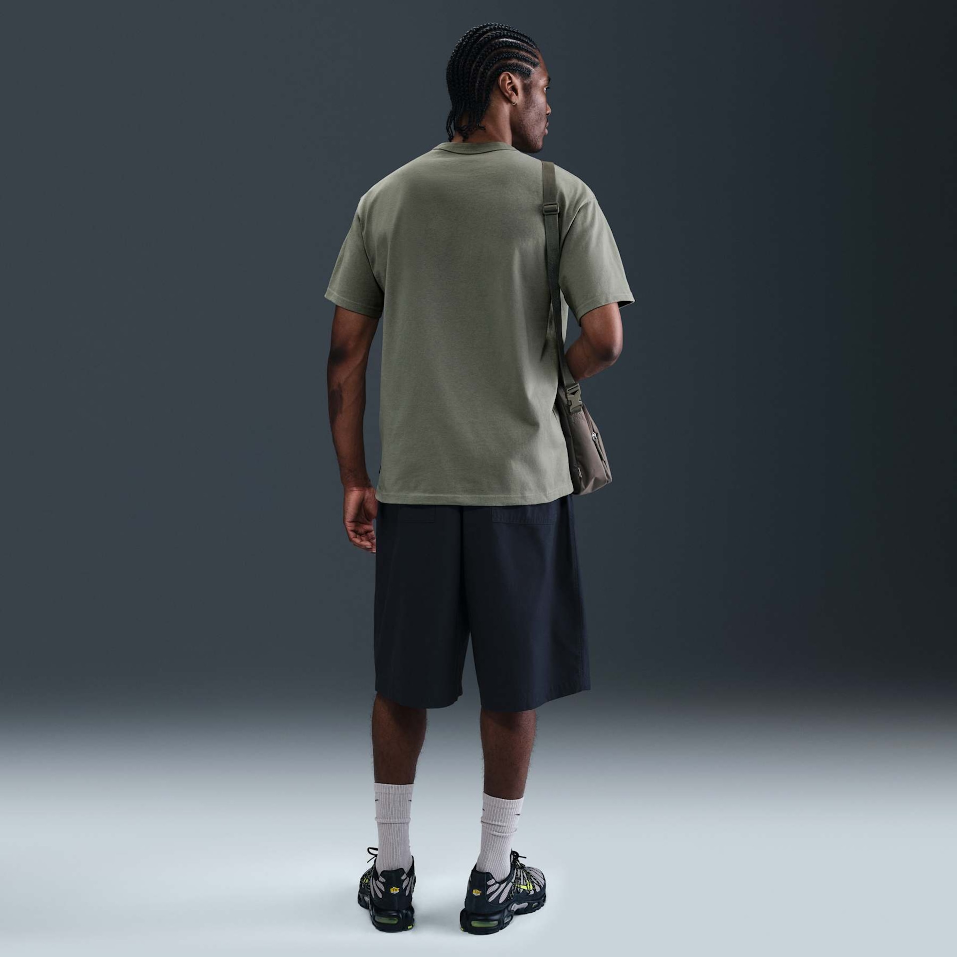 Camiseta Nike Sportswear Premium Essentials Masculina - Foto 5