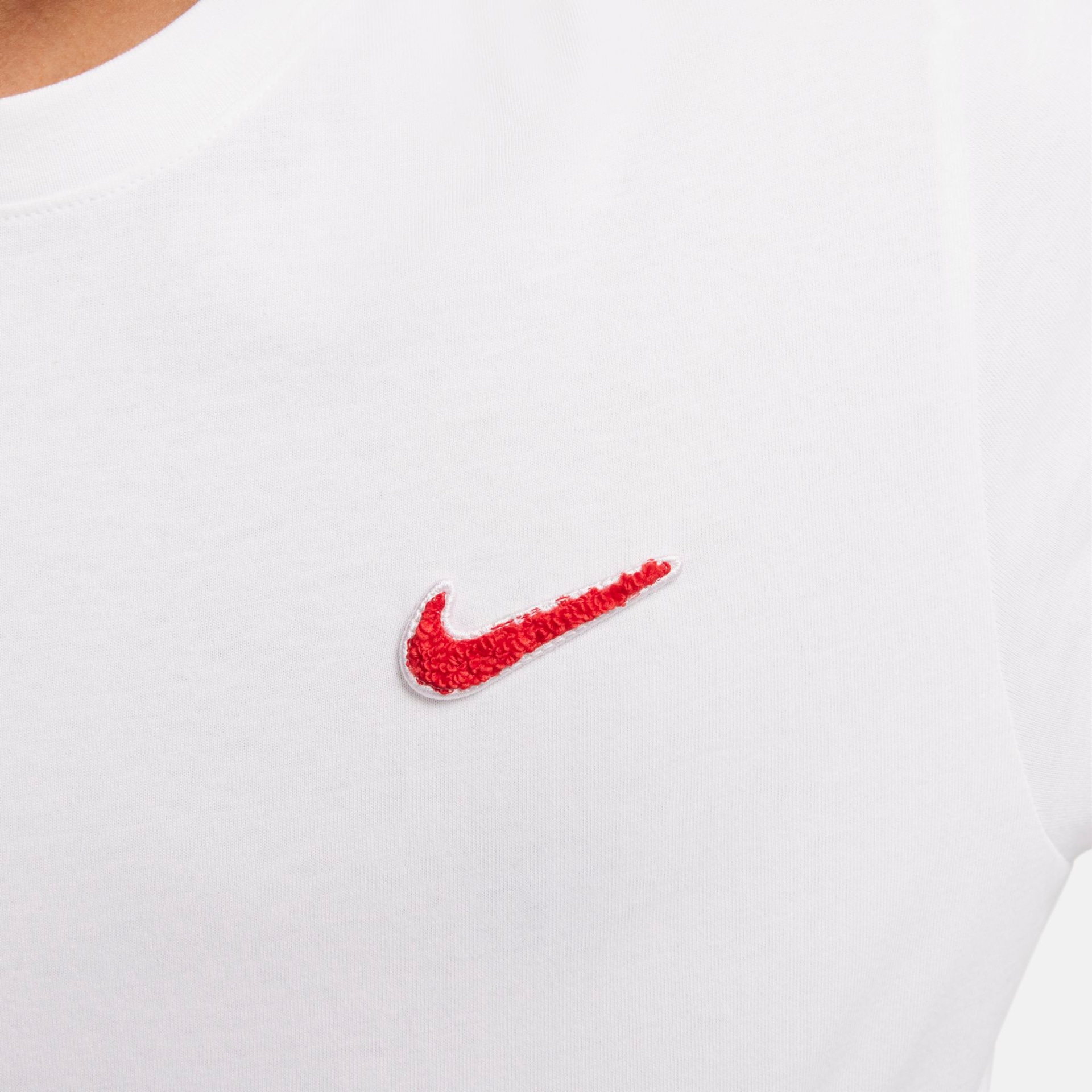 Camiseta Nike Sportswear Heart Masculina - Foto 4