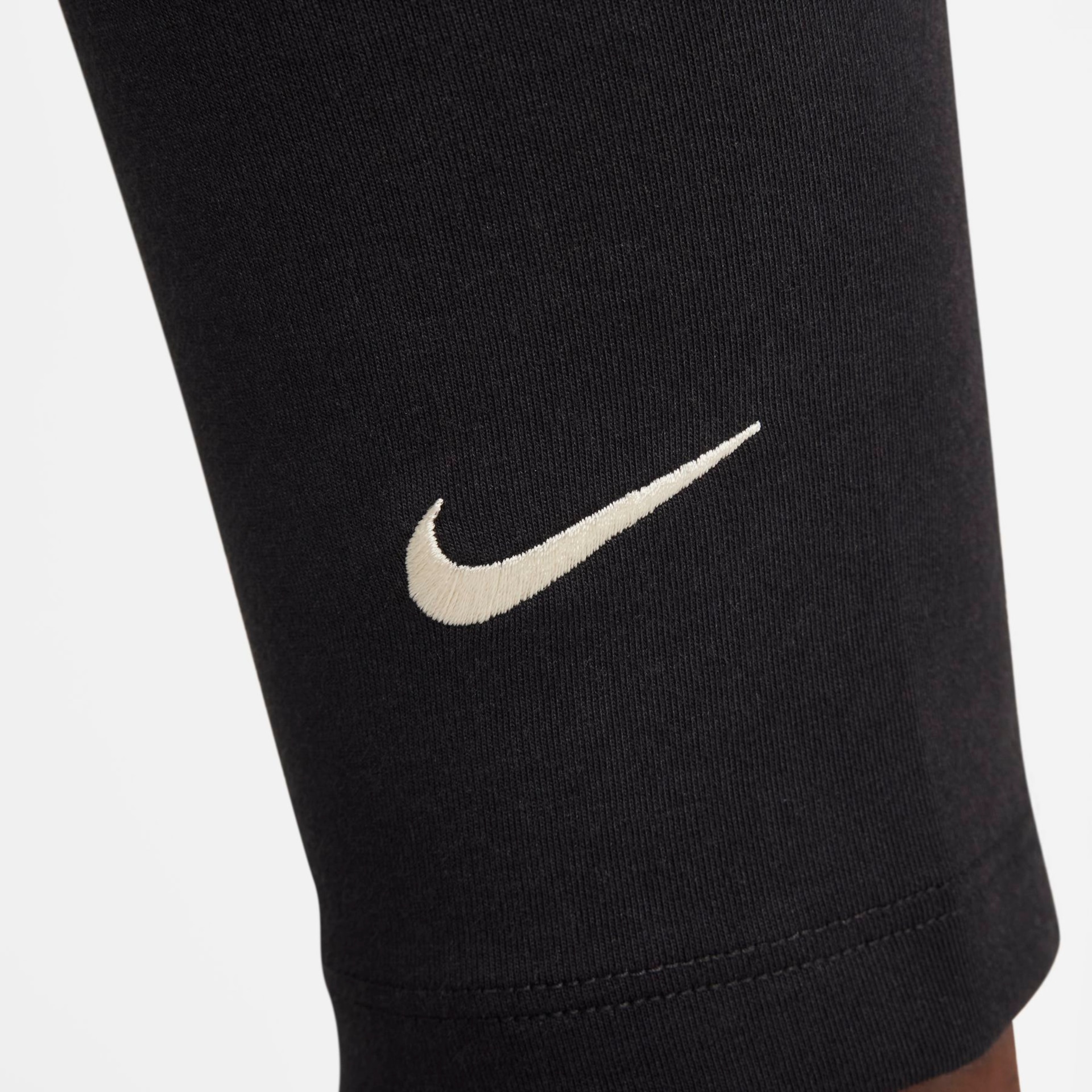 Legging Nike Sportswear Classic Swoosh Feminina - Foto 5