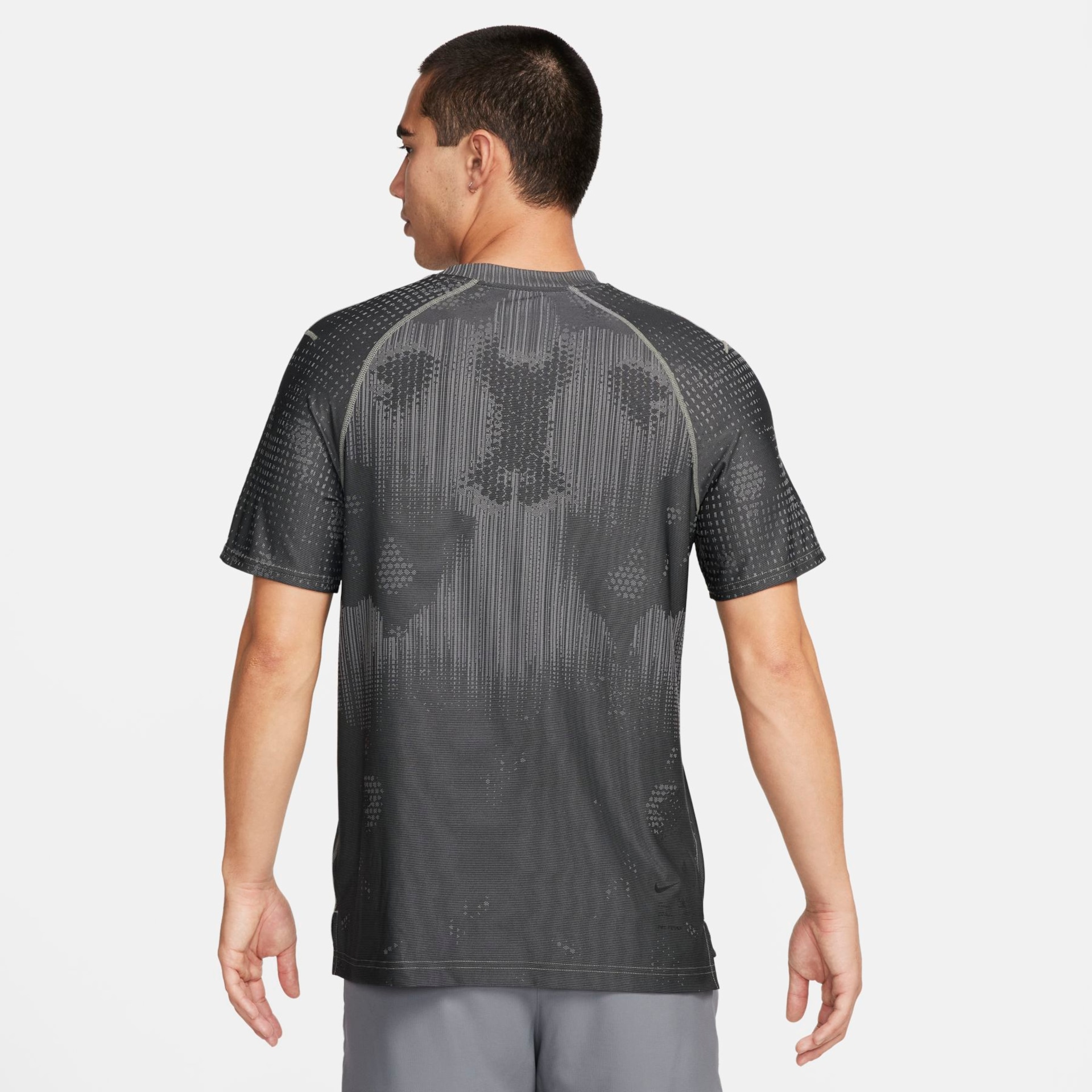 Camiseta Nike Dri-FIT ADV Masculina - Foto 2